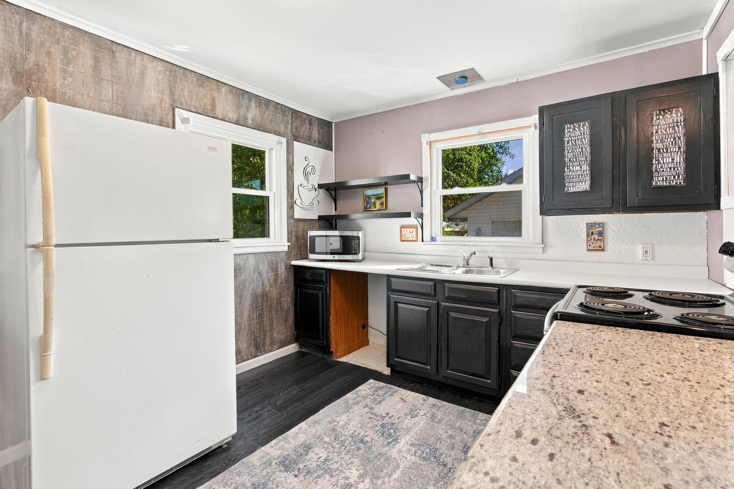 7254 Helen Coloma MI 49038