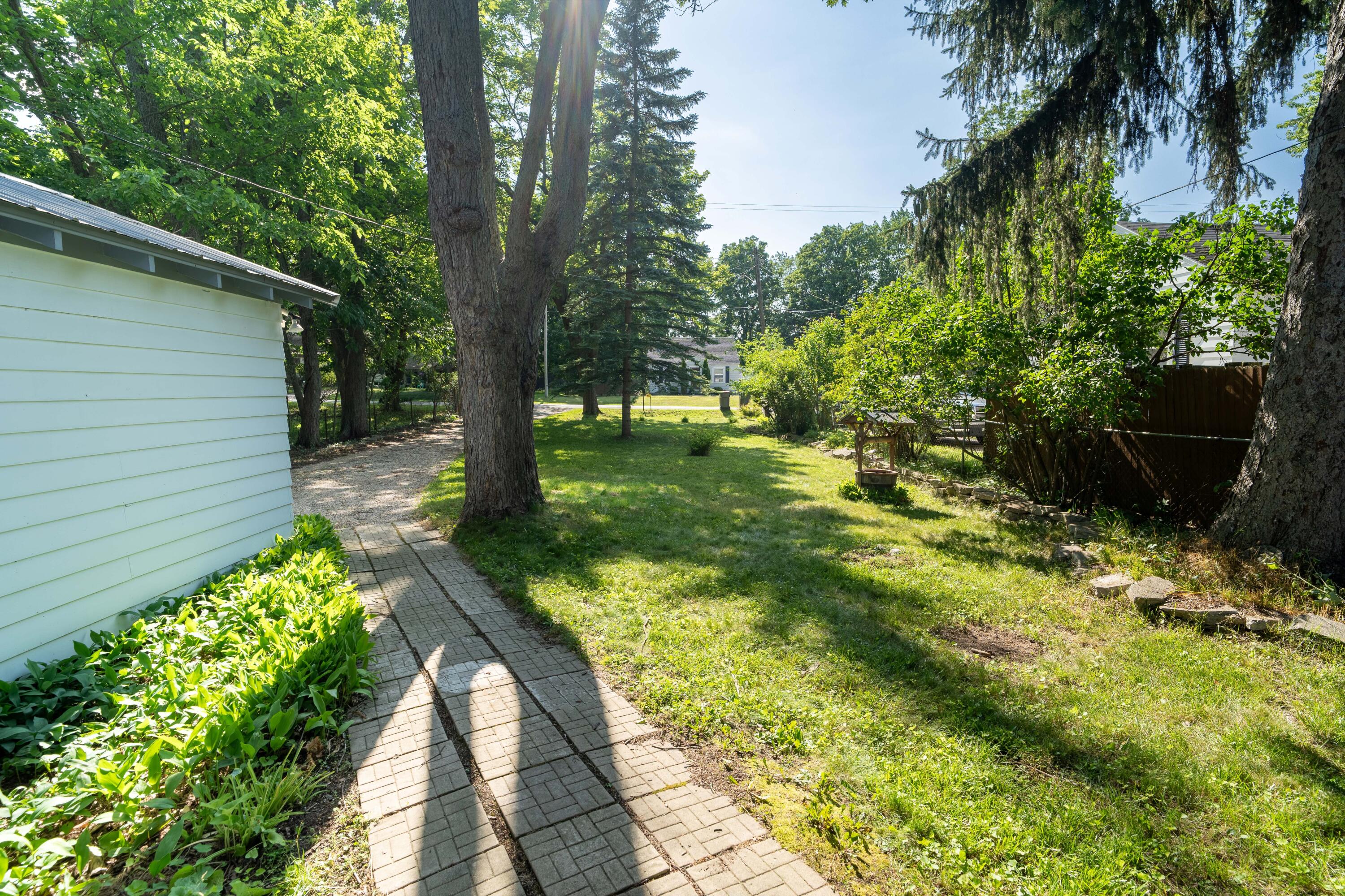 1124 Kusterer Drive NW Grand Rapids MI 49534