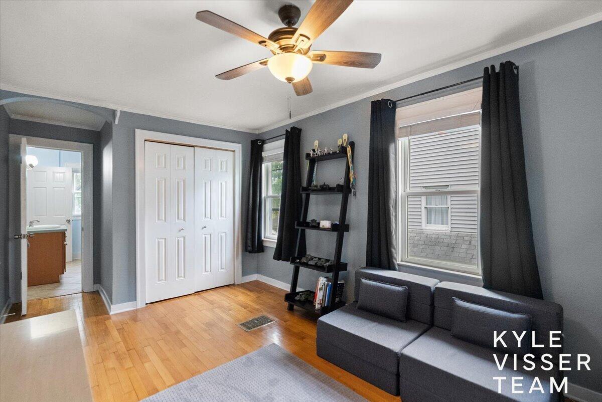 320 Gladstone Drive SE East Grand Rapids MI 49506