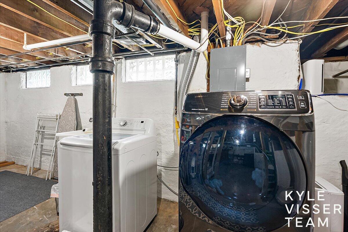 320 Gladstone Drive SE East Grand Rapids MI 49506