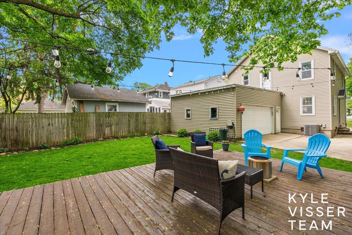 320 Gladstone Drive SE East Grand Rapids MI 49506