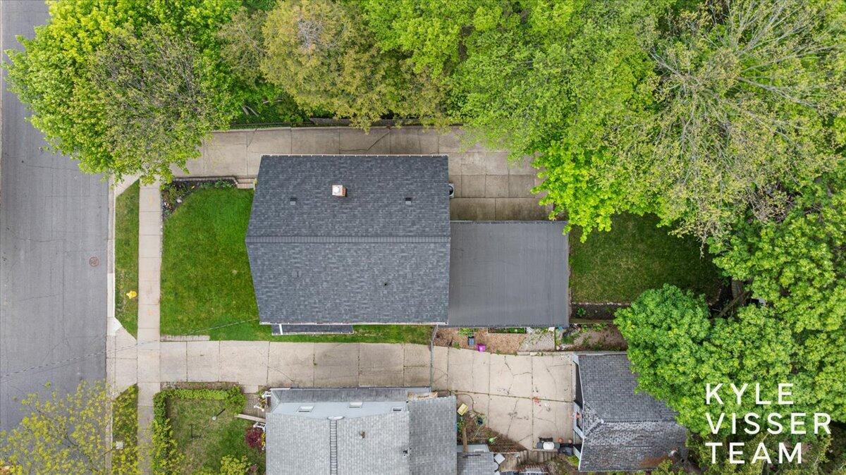 320 Gladstone Drive SE East Grand Rapids MI 49506