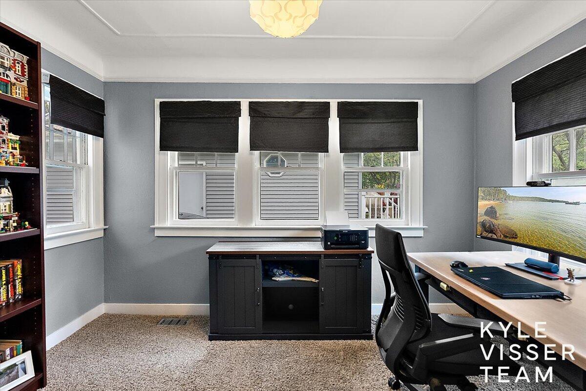320 Gladstone Drive SE East Grand Rapids MI 49506