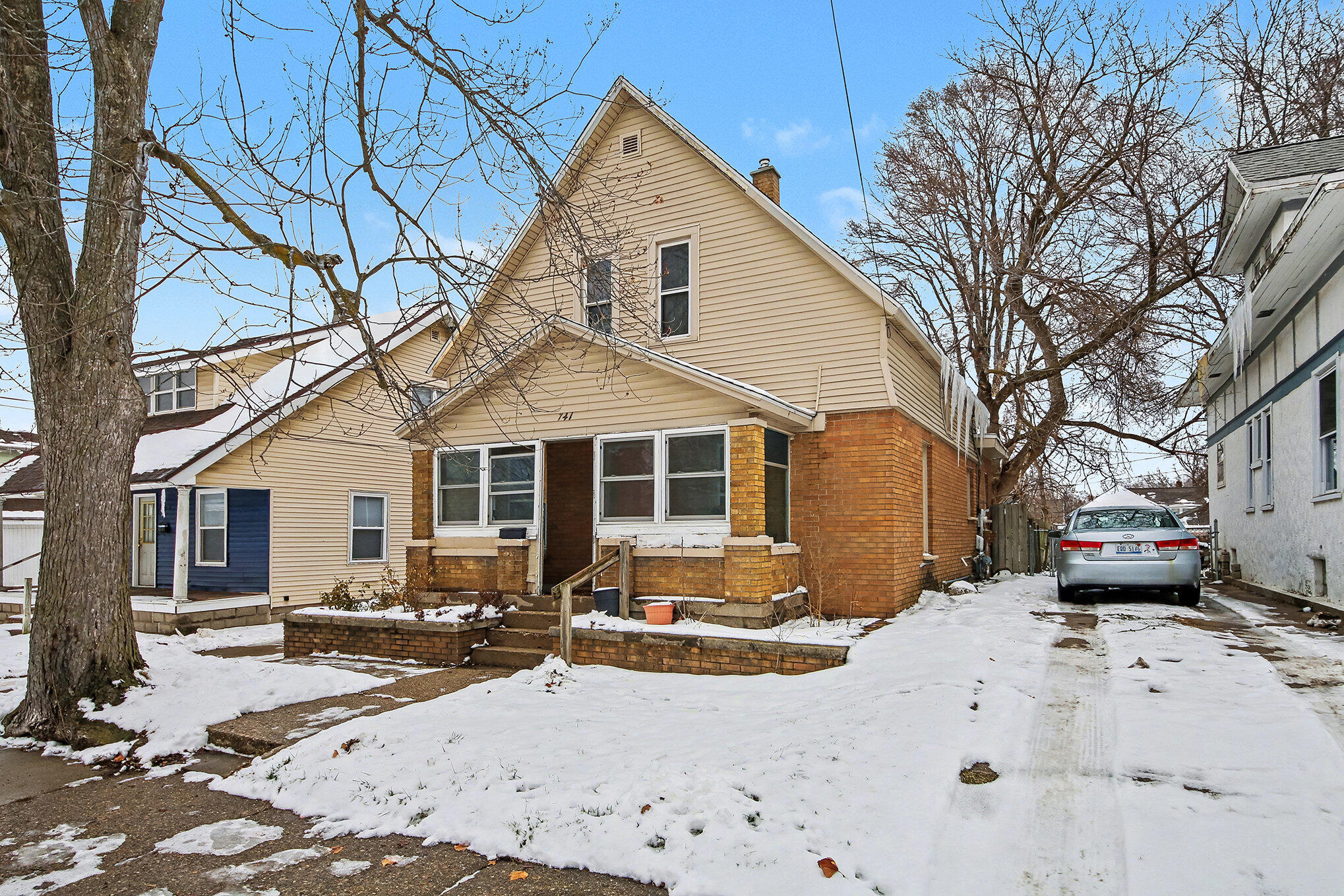 741 Griggs Street SW Grand Rapids MI 49503