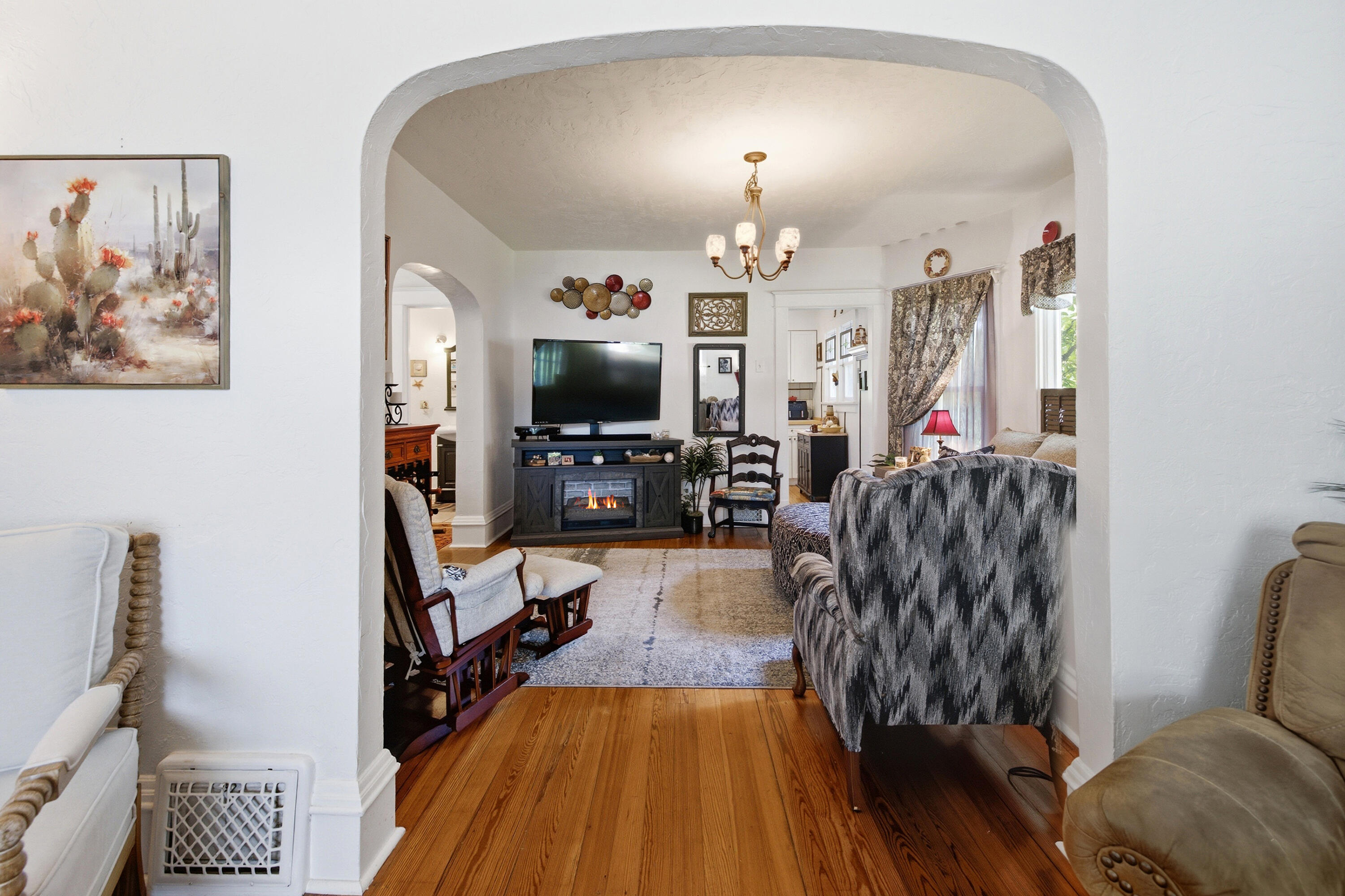 24 W Ash Street W Three Oaks MI 49128