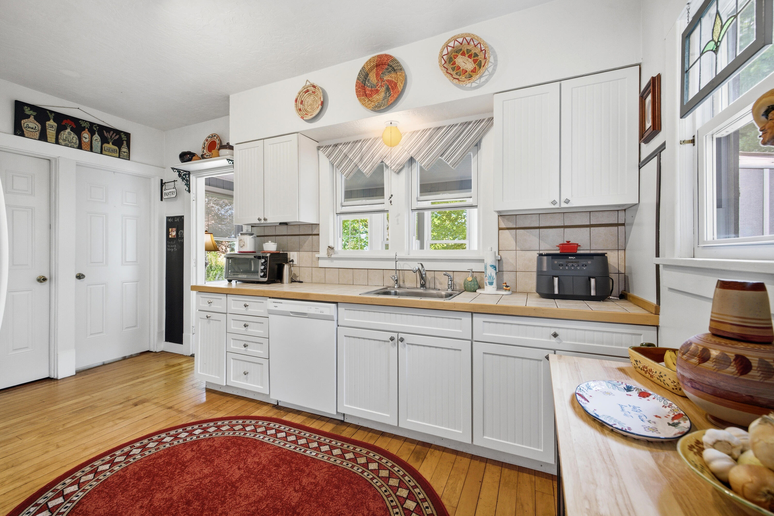 24 W Ash Street W Three Oaks MI 49128