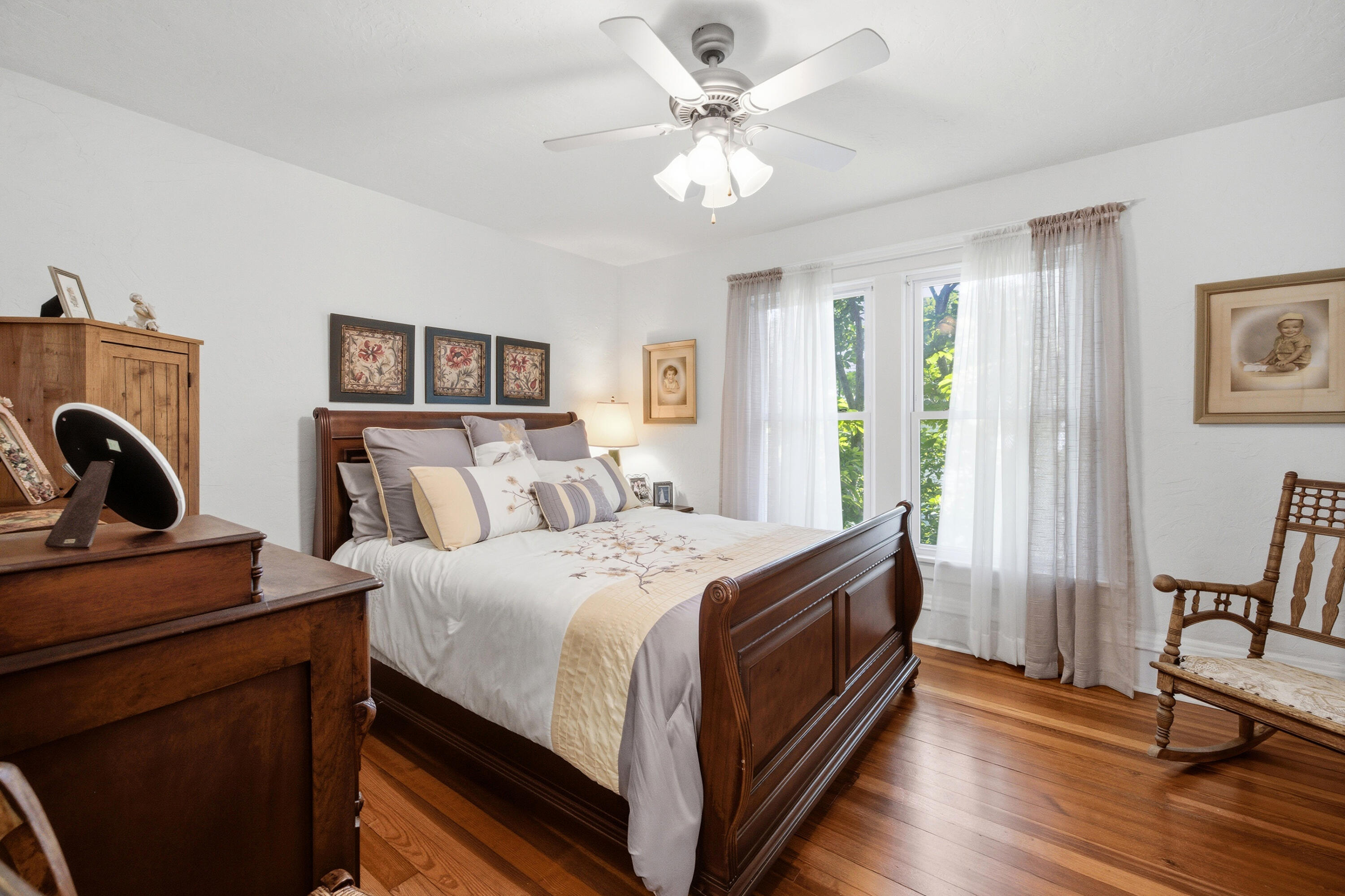24 W Ash Street W Three Oaks MI 49128