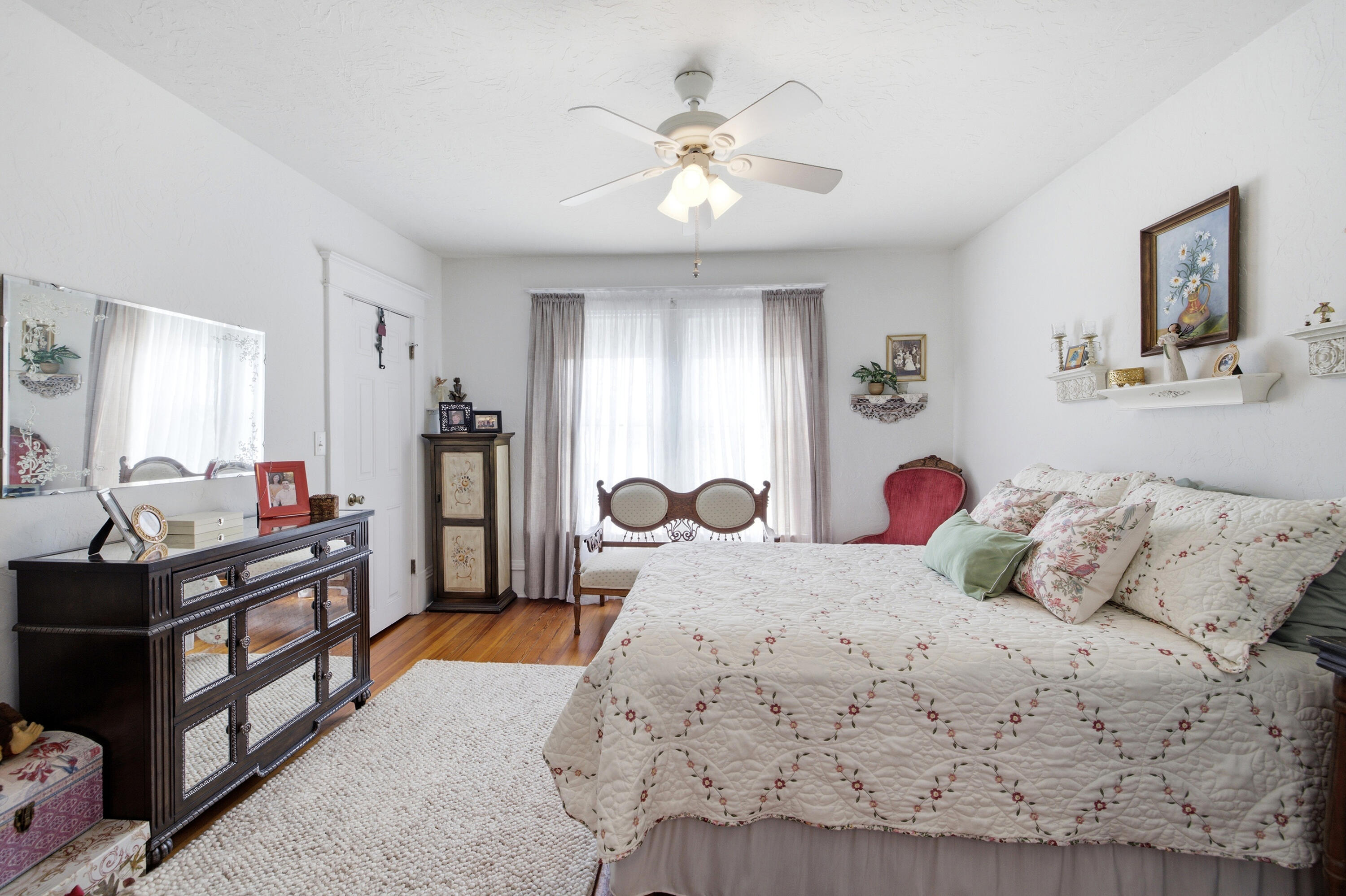 24 W Ash Street W Three Oaks MI 49128