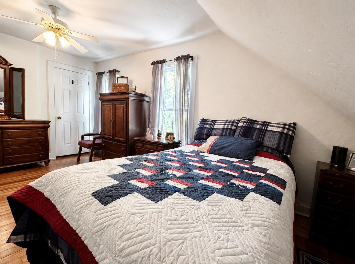 24 W Ash Street W Three Oaks MI 49128
