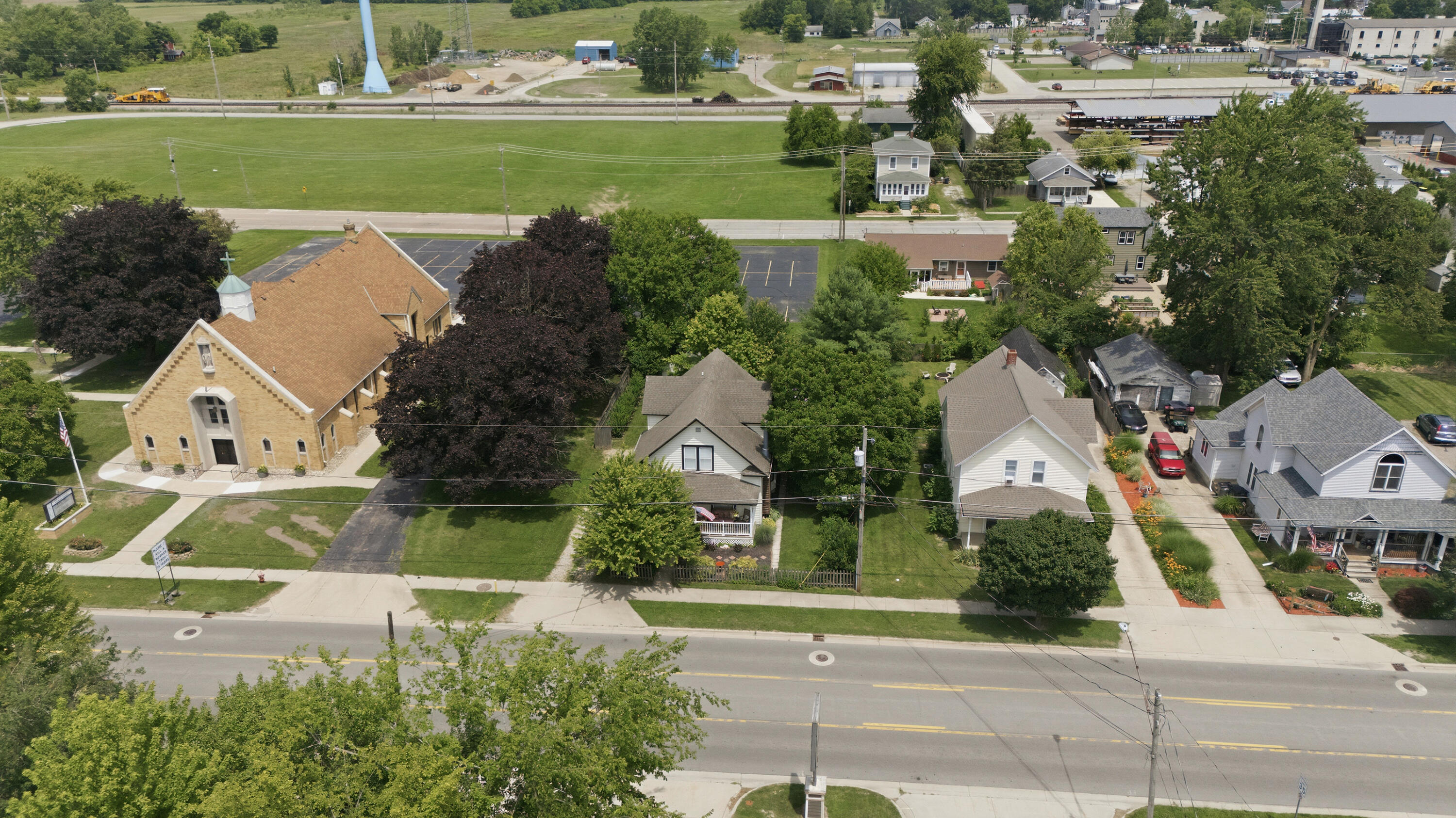 24 W Ash Street W Three Oaks MI 49128