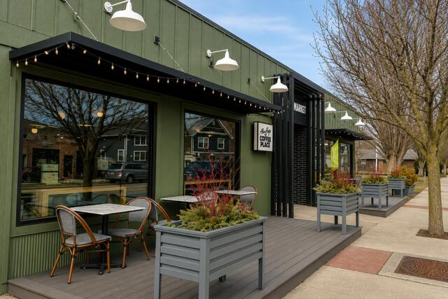 24 W Ash Street W Three Oaks MI 49128