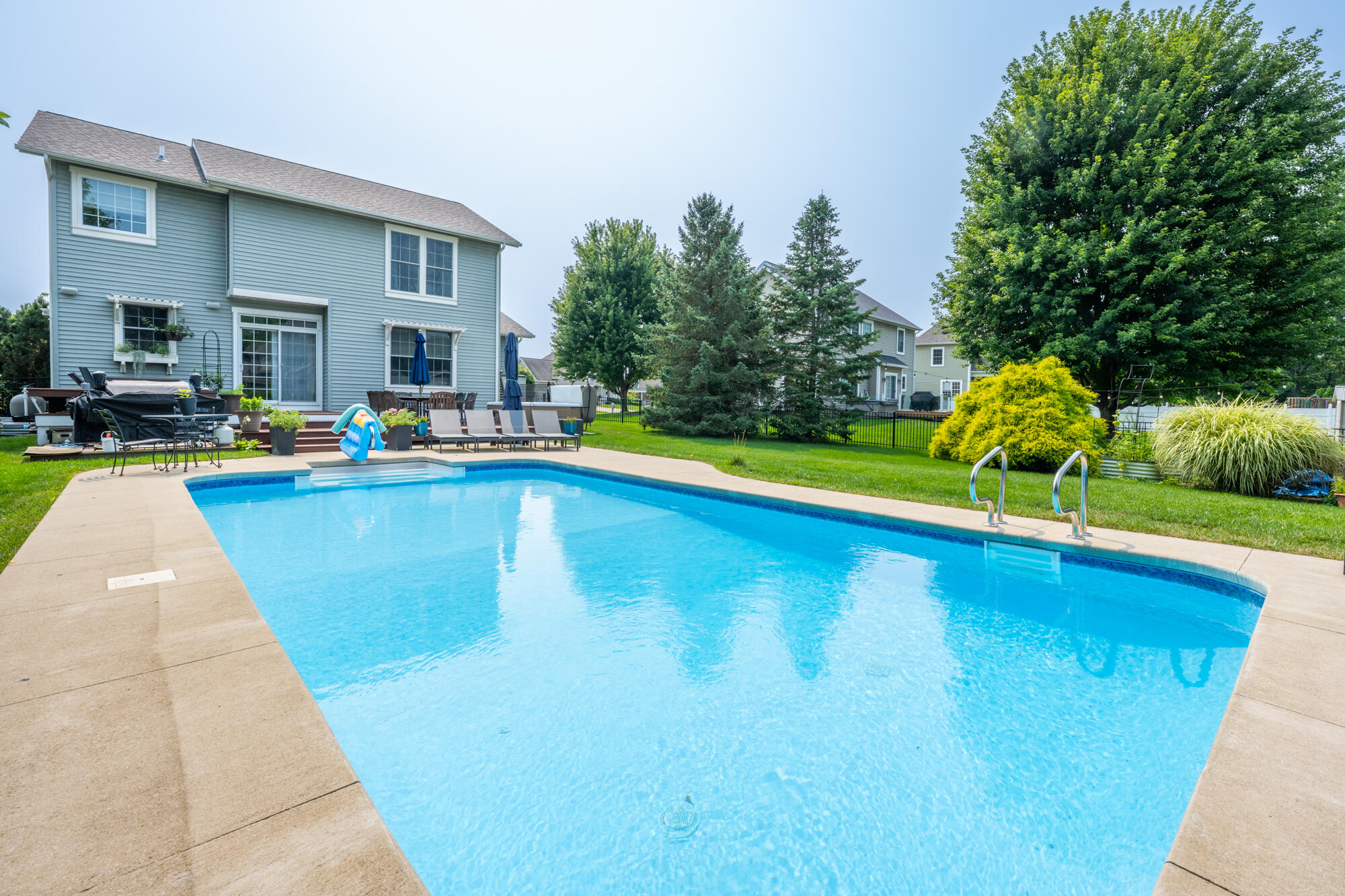 2135 Mccormick Trail Stevensville MI 49127