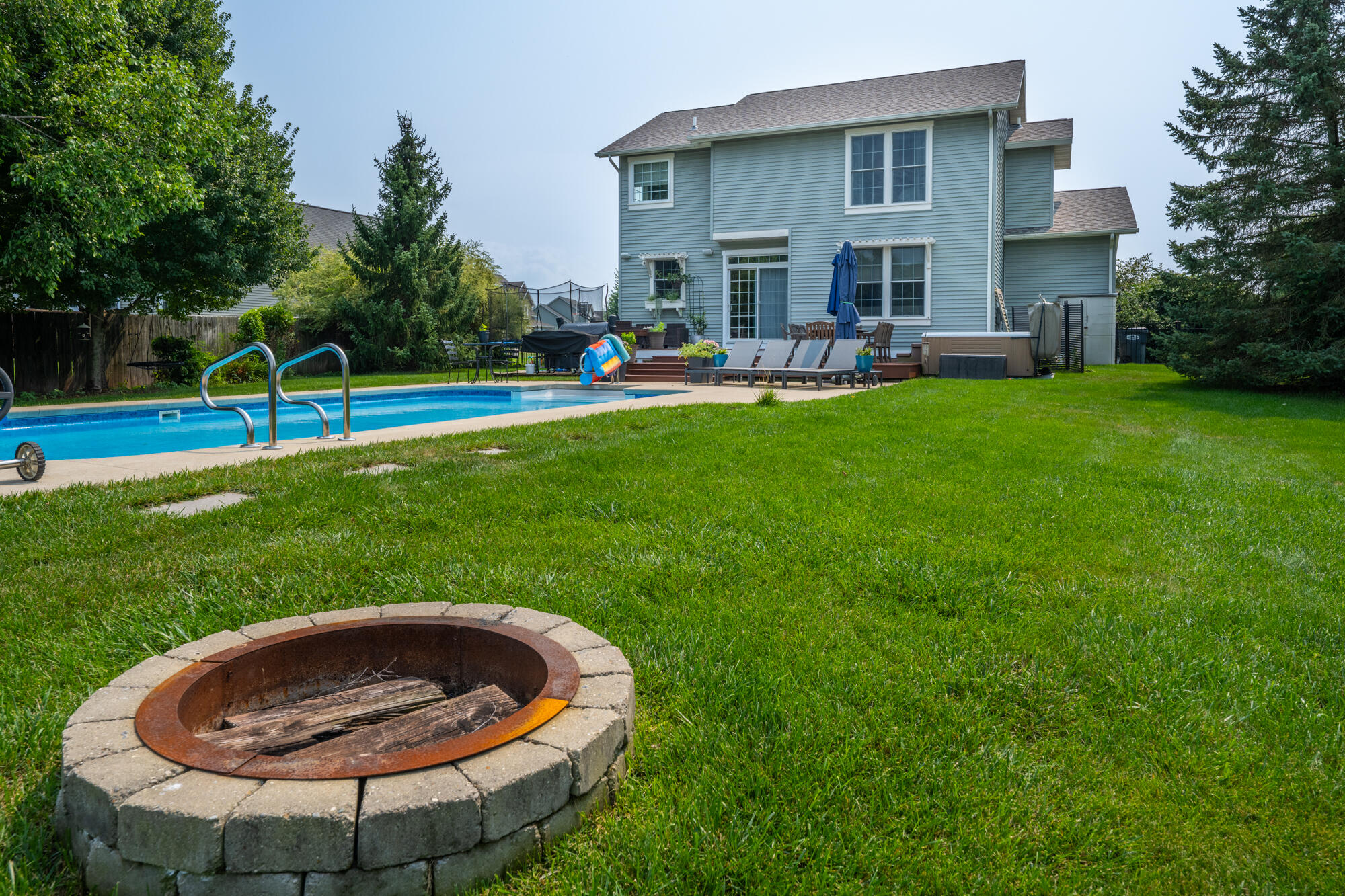 2135 Mccormick Trail Stevensville MI 49127