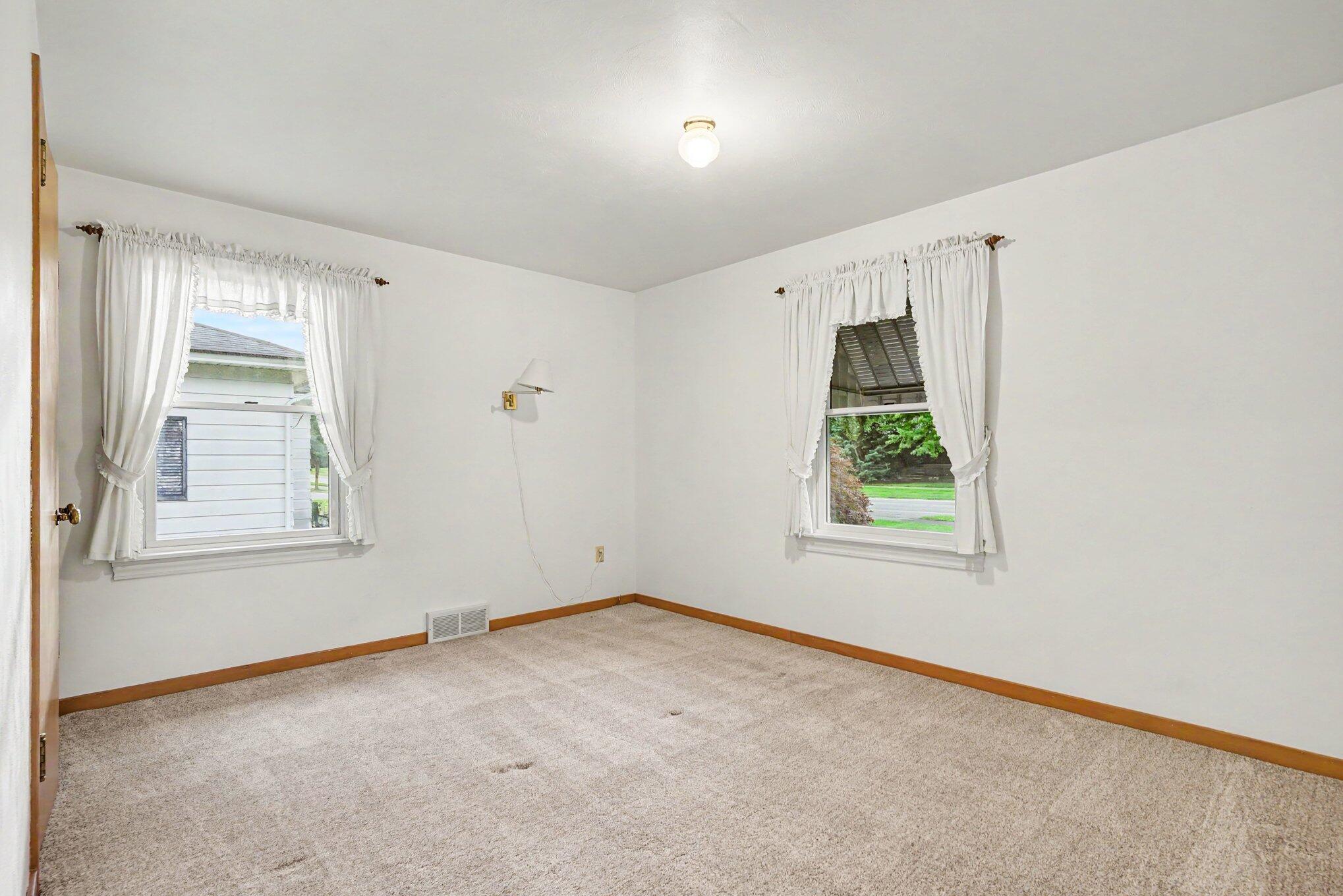 559 32nd Street Holland MI 49423