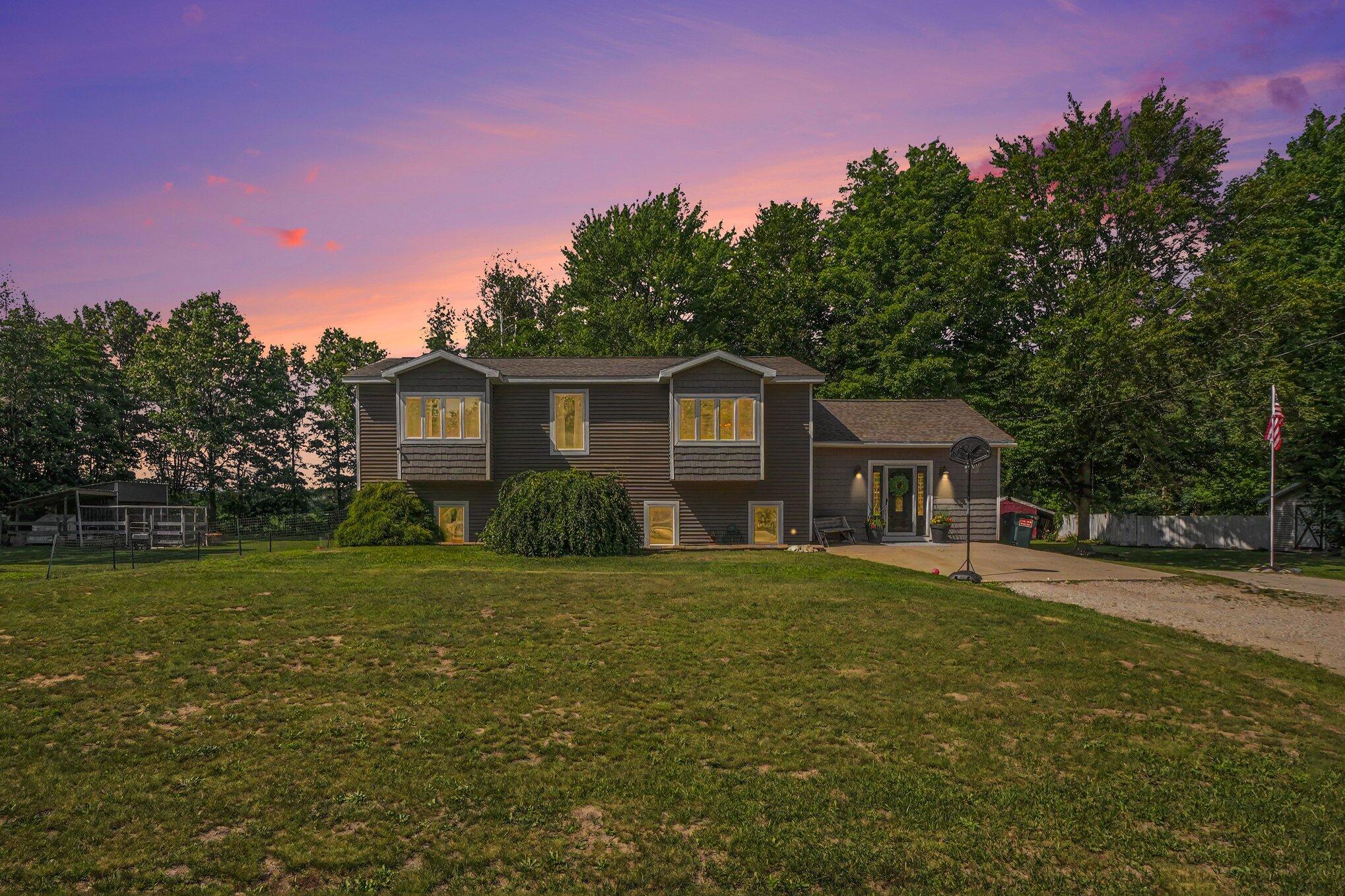 12629 Fillmore Street West Olive MI 49460