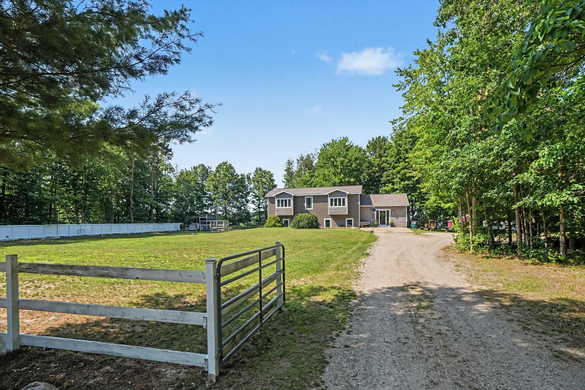 12629 Fillmore Street West Olive MI 49460