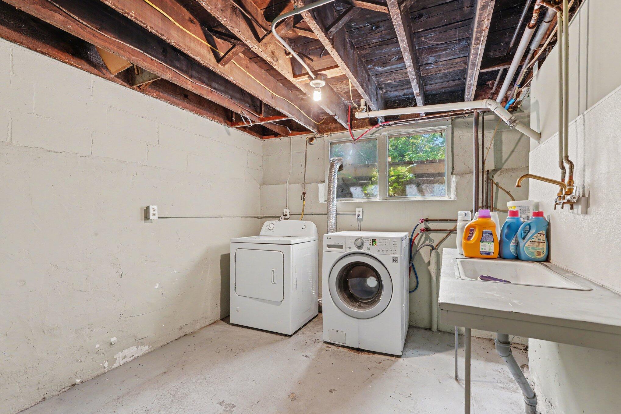 728 Adams Street SE Grand Rapids MI 49507