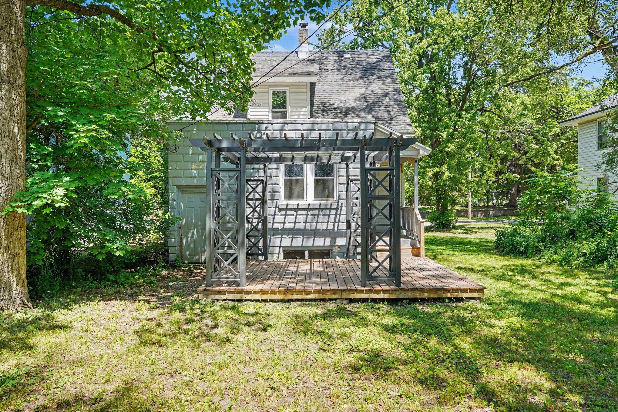 728 Adams Street SE Grand Rapids MI 49507