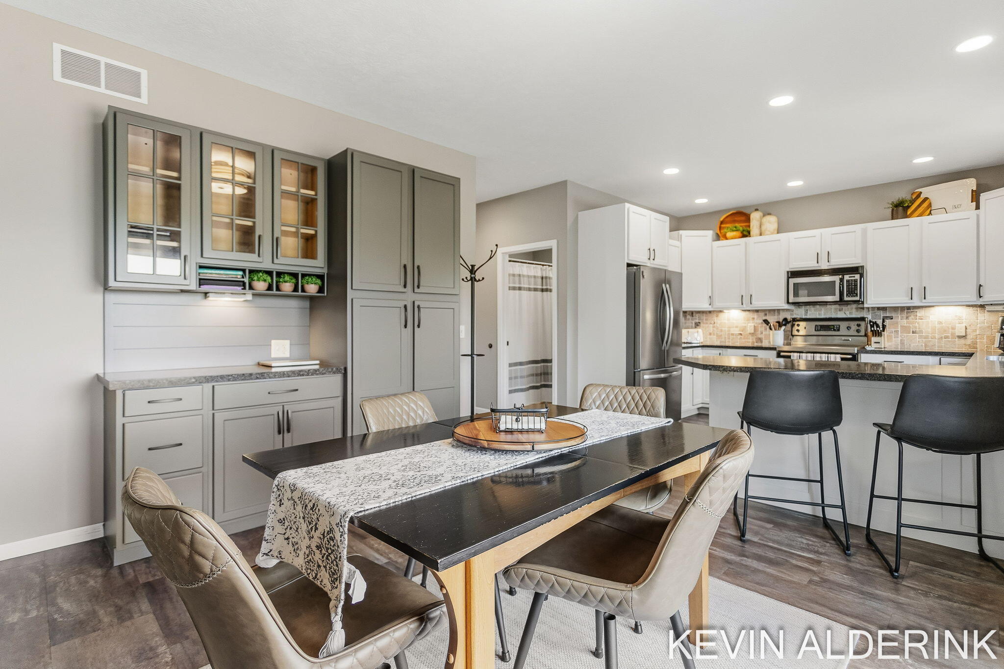 9325 Garden View Drive Zeeland MI 49464