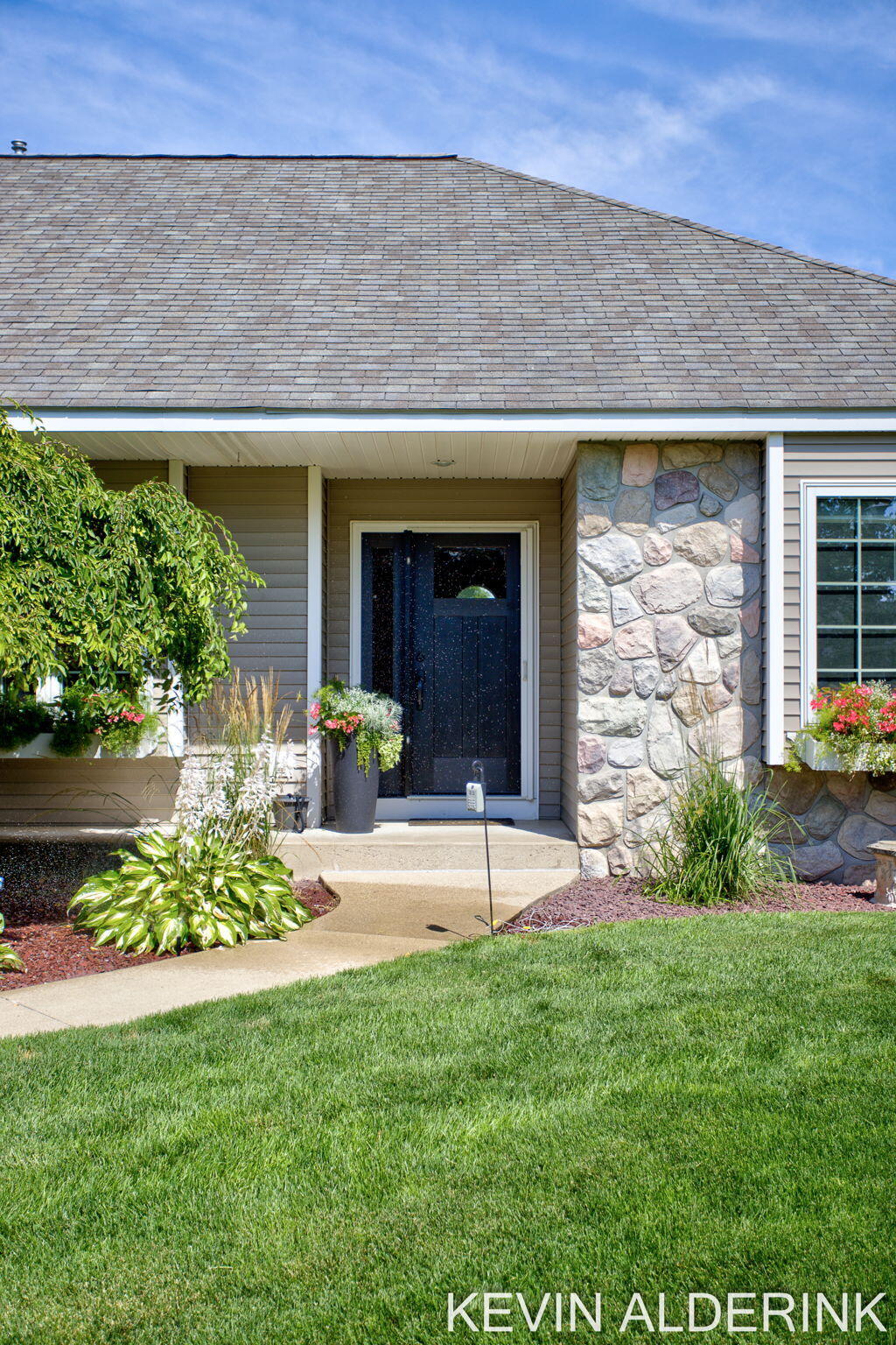 9325 Garden View Drive Zeeland MI 49464