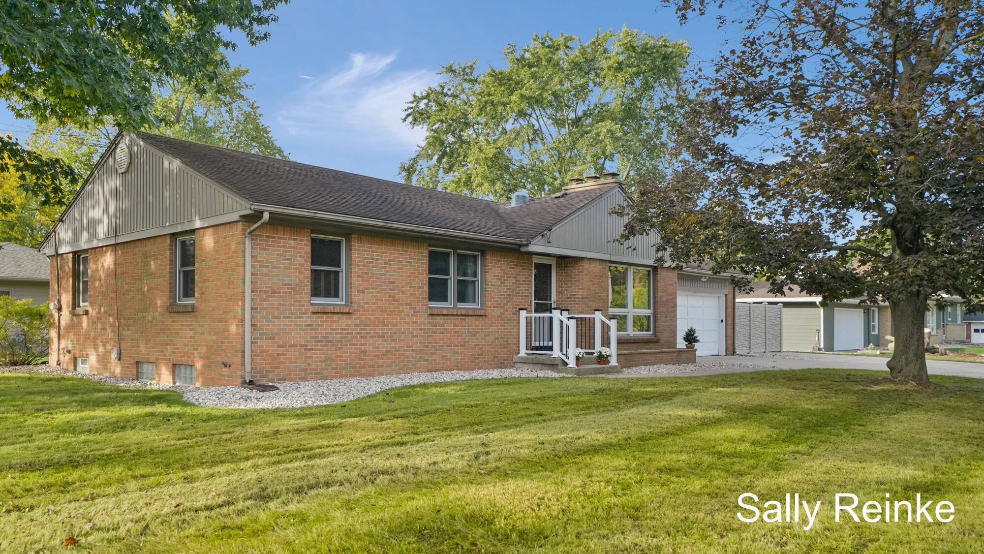 1424 3 Mile Road NE Grand Rapids MI 49505