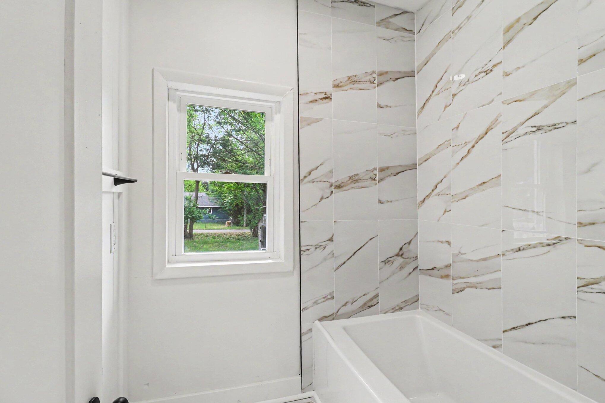 319 N Rowe Street Ludington MI 49431