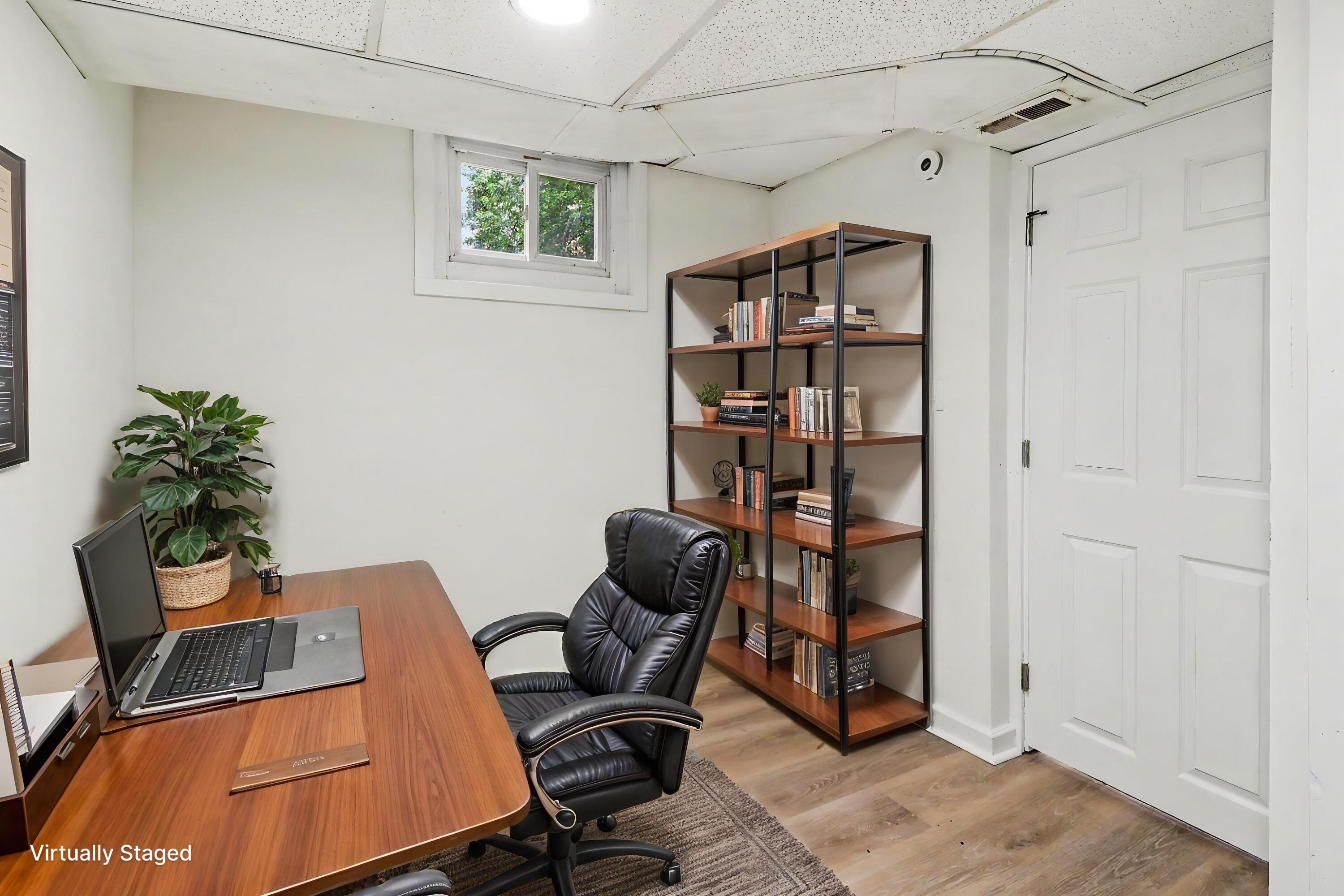 319 N Rowe Street Ludington MI 49431