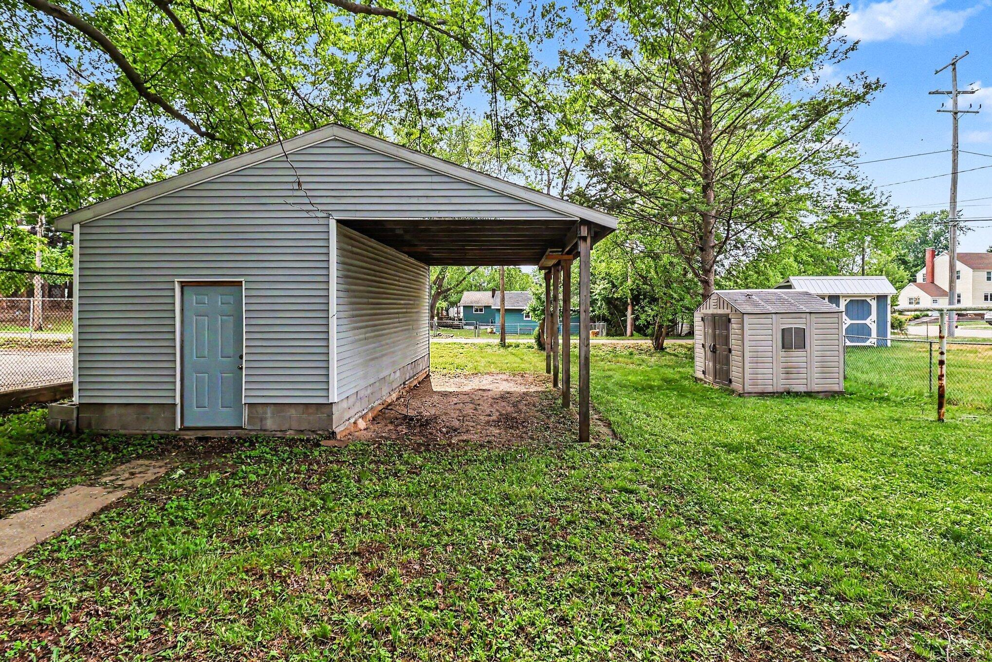 319 N Rowe Street Ludington MI 49431
