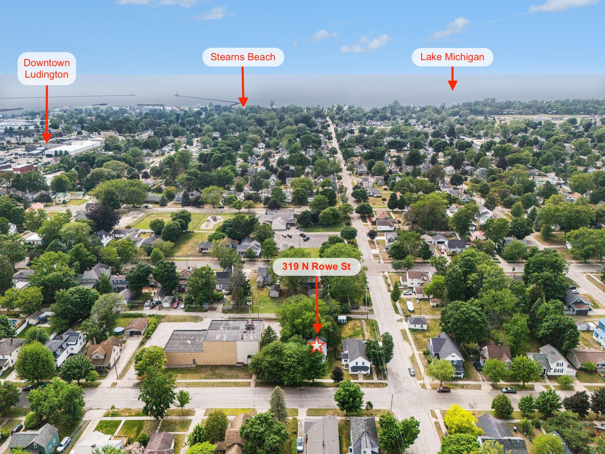 319 N Rowe Street Ludington MI 49431
