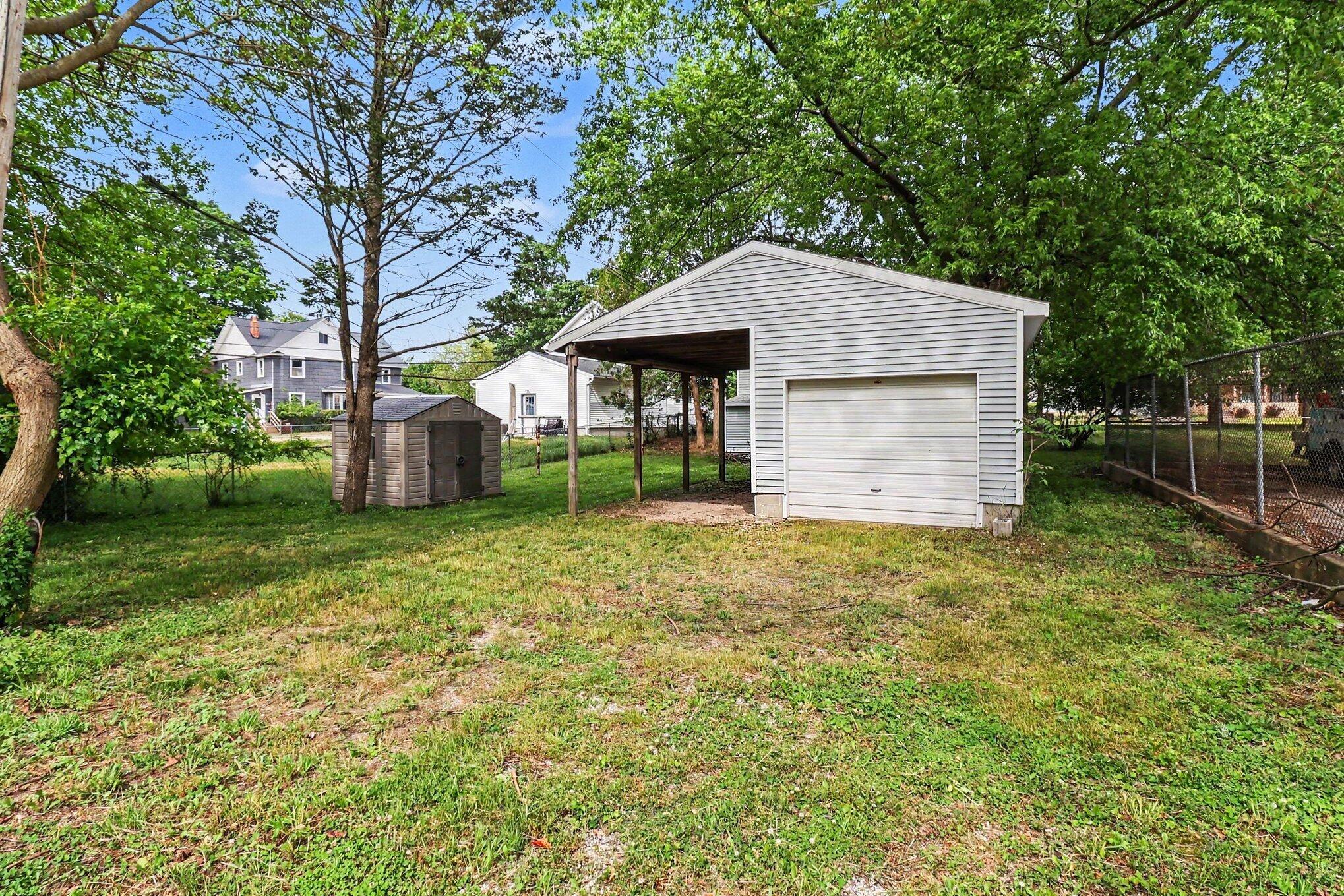 319 N Rowe Street Ludington MI 49431