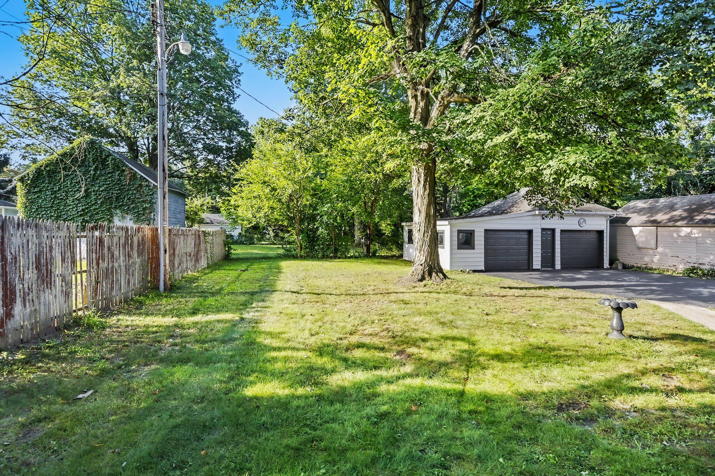 105 W Telegraph Dowagiac MI 49047