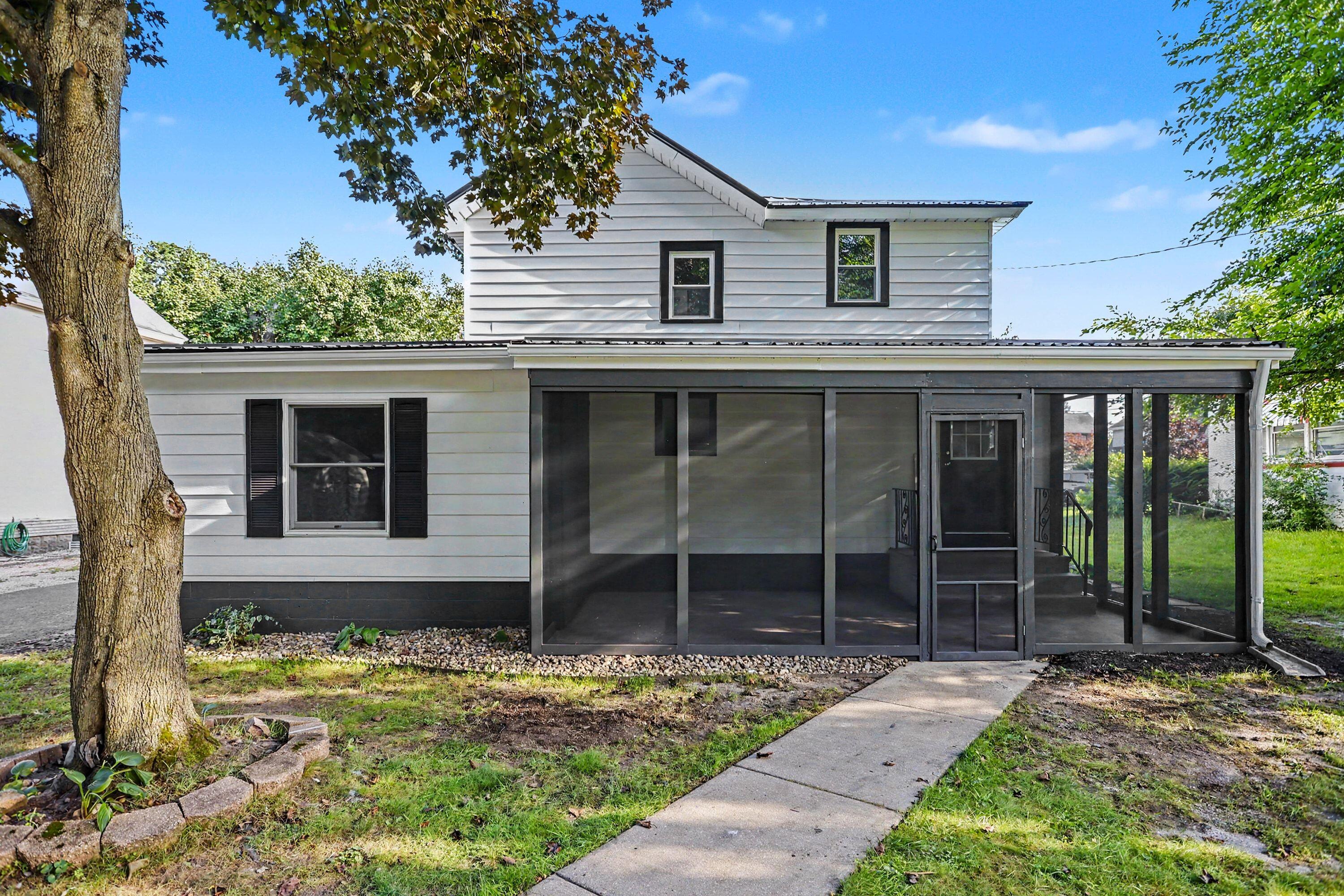 105 W Telegraph Dowagiac MI 49047