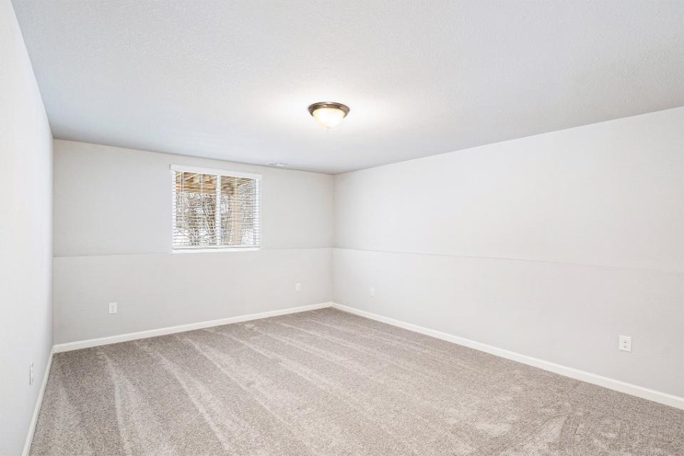 637 Manorwood Circle Benton Harbor MI 49022