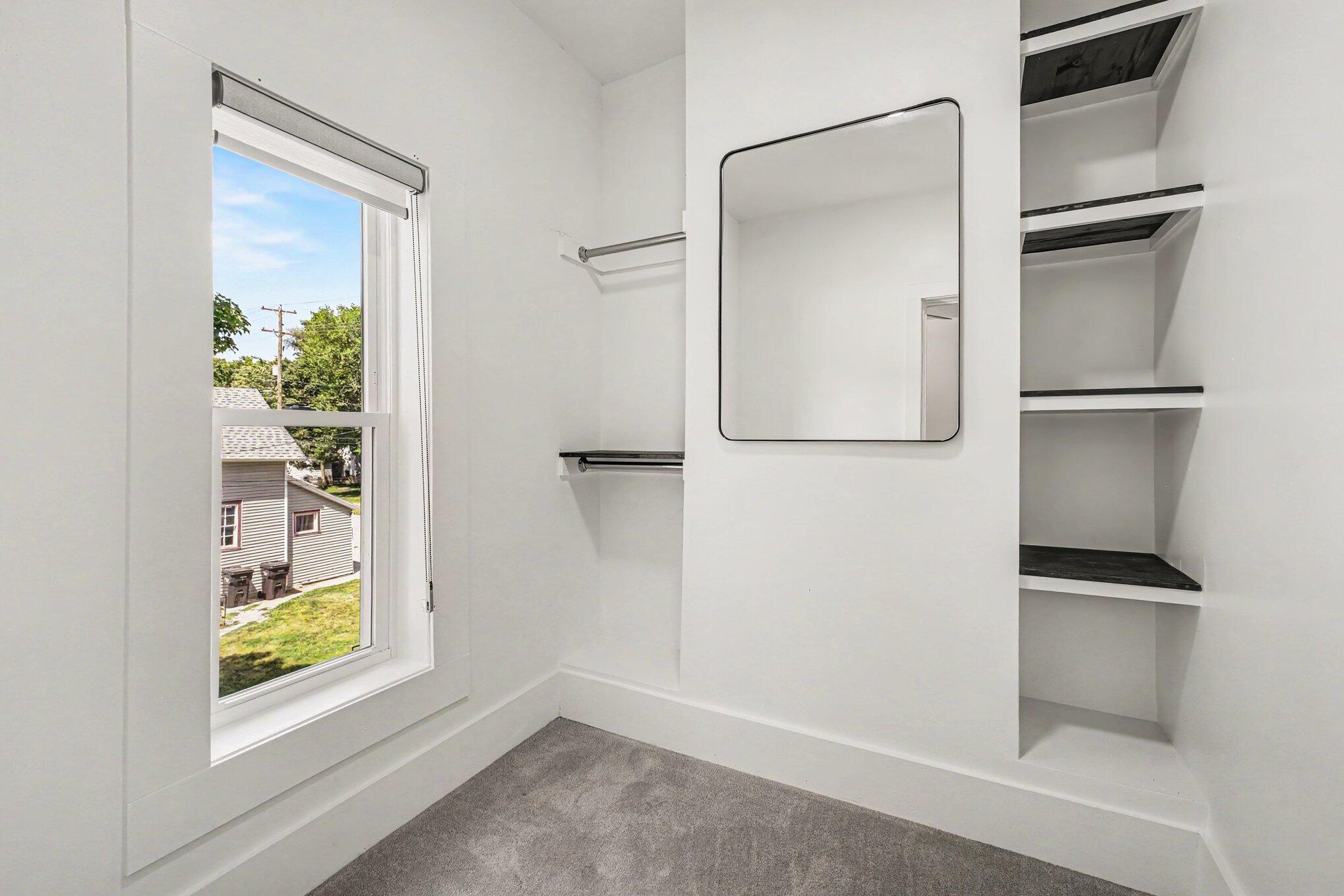 614 Fairview Avenue NE Grand Rapids MI 49503