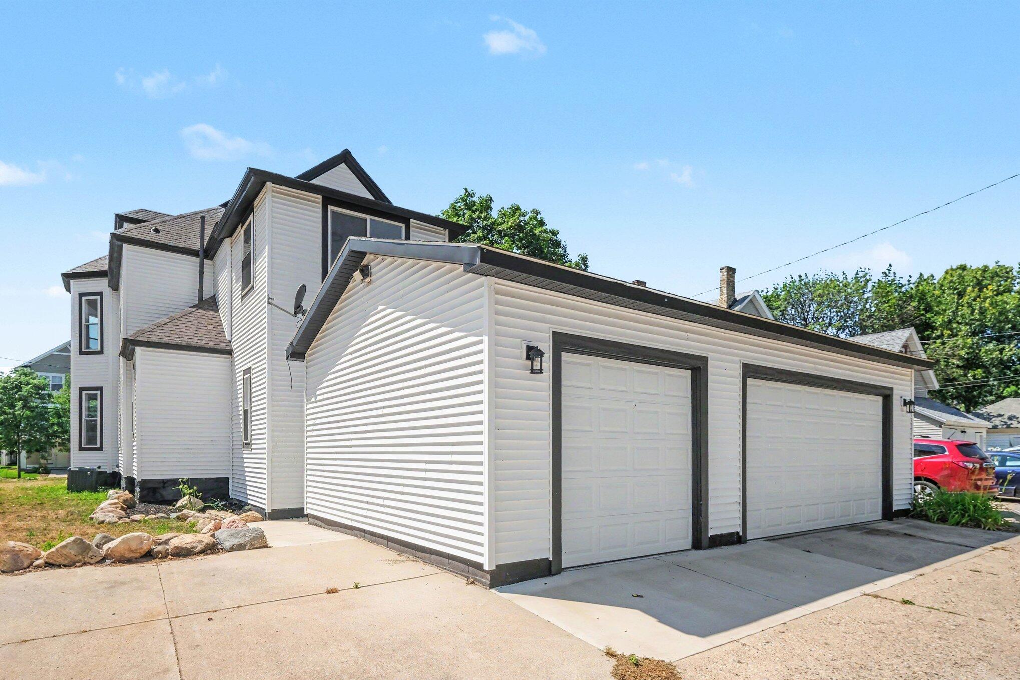 614 Fairview Avenue NE Grand Rapids MI 49503