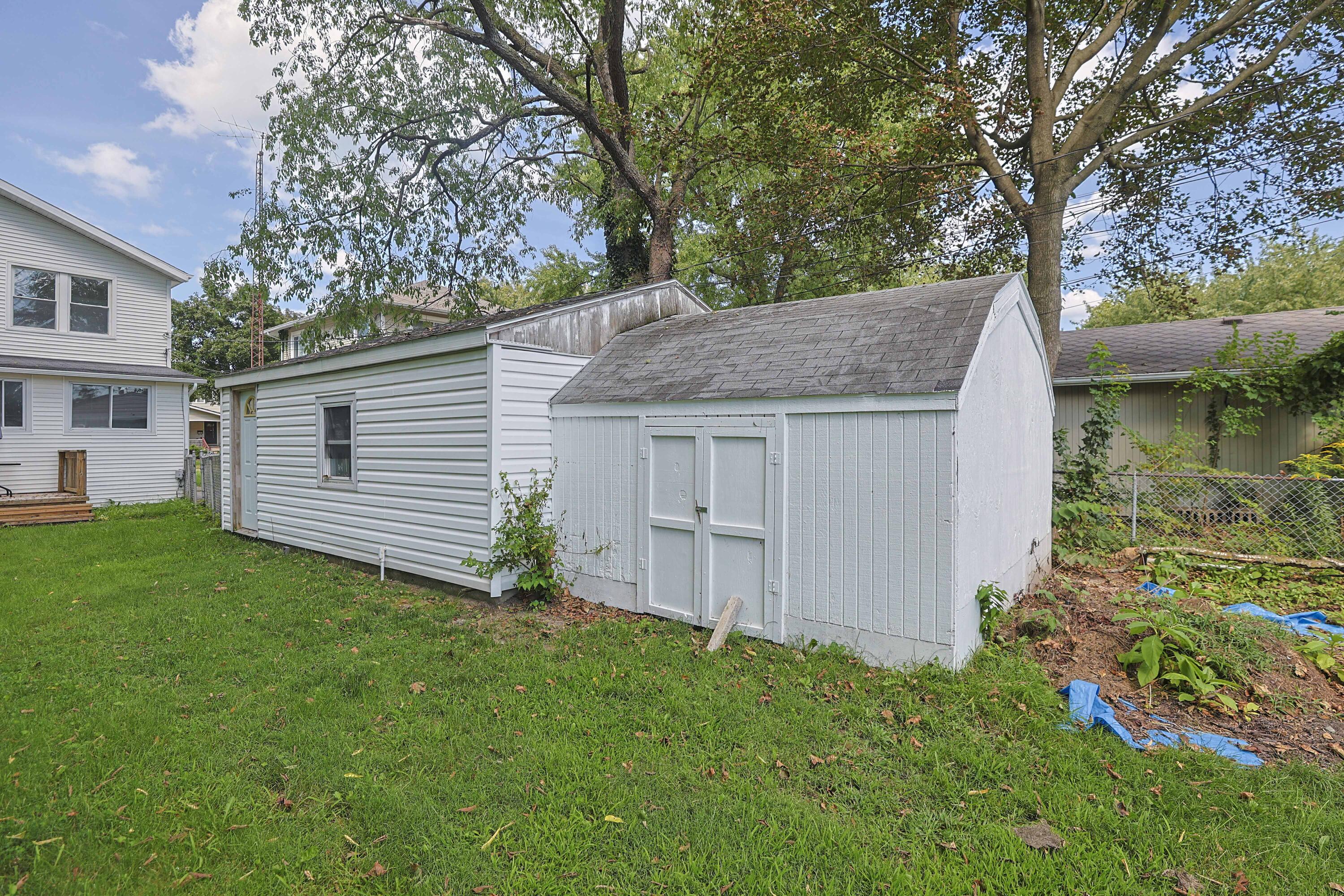 1542 Clarendon Avenue Niles MI 49120