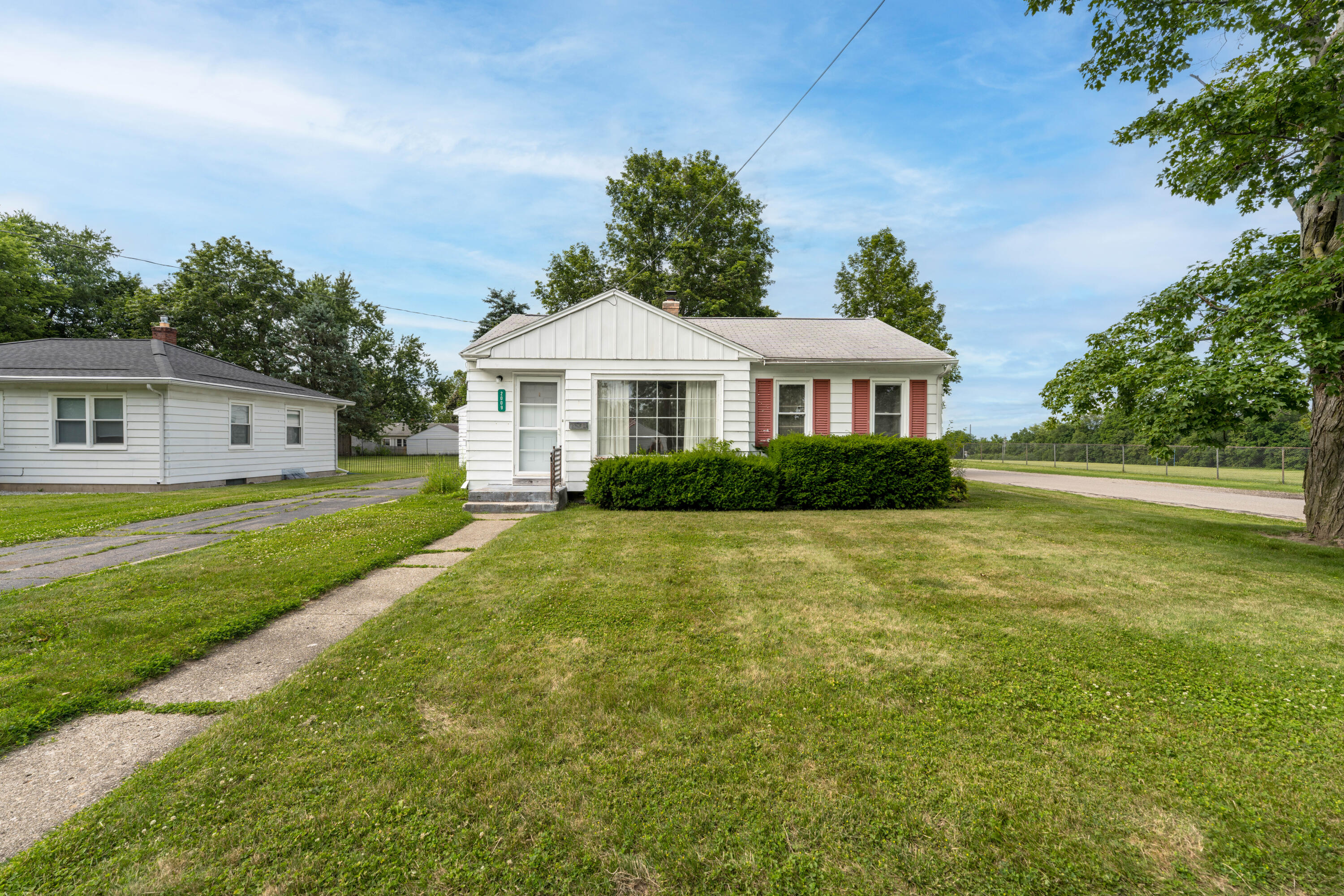 2009 Cambridge Drive Kalamazoo MI 49001