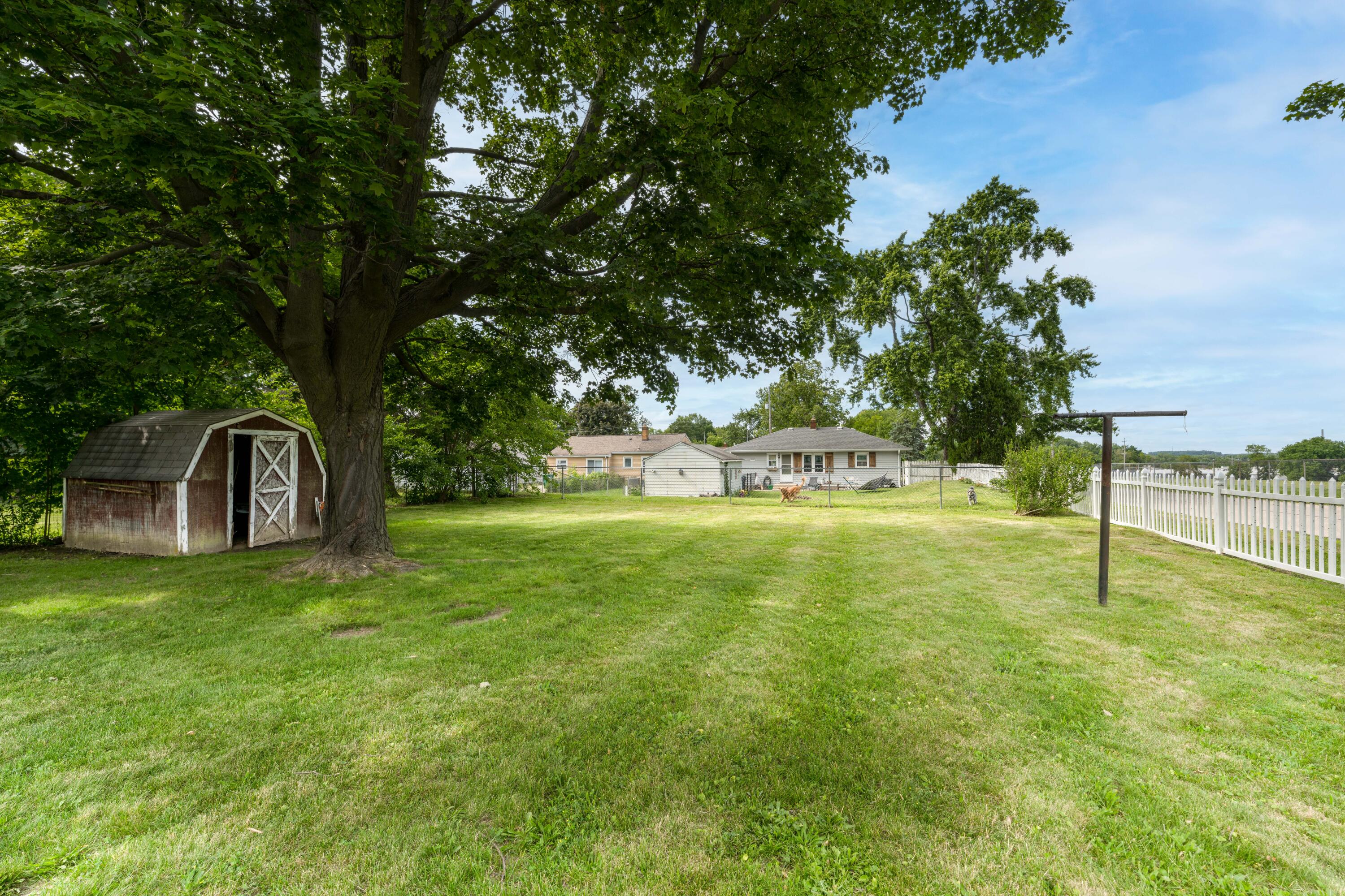 2009 Cambridge Drive Kalamazoo MI 49001