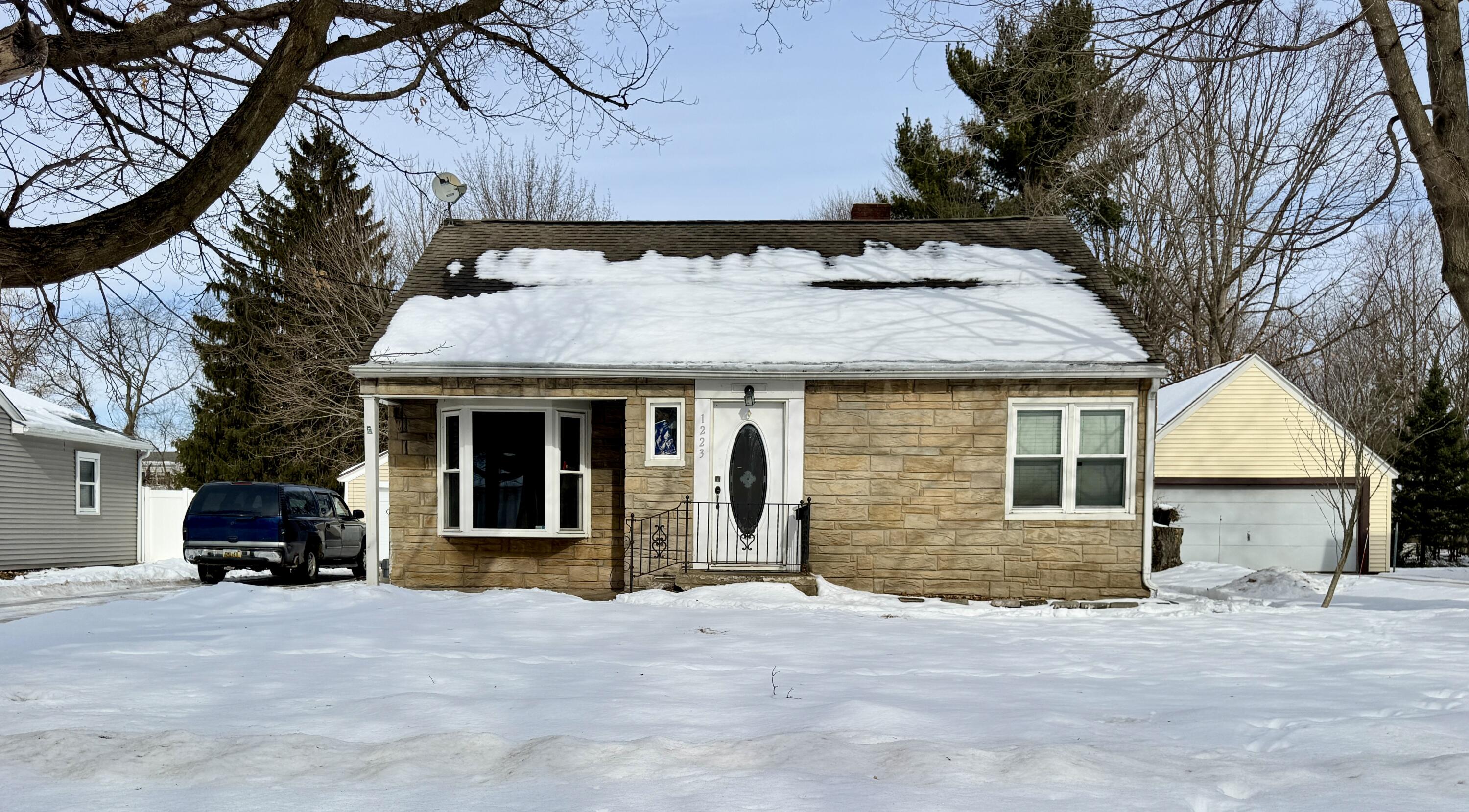 1223 Parchmount Avenue Kalamazoo MI 49004