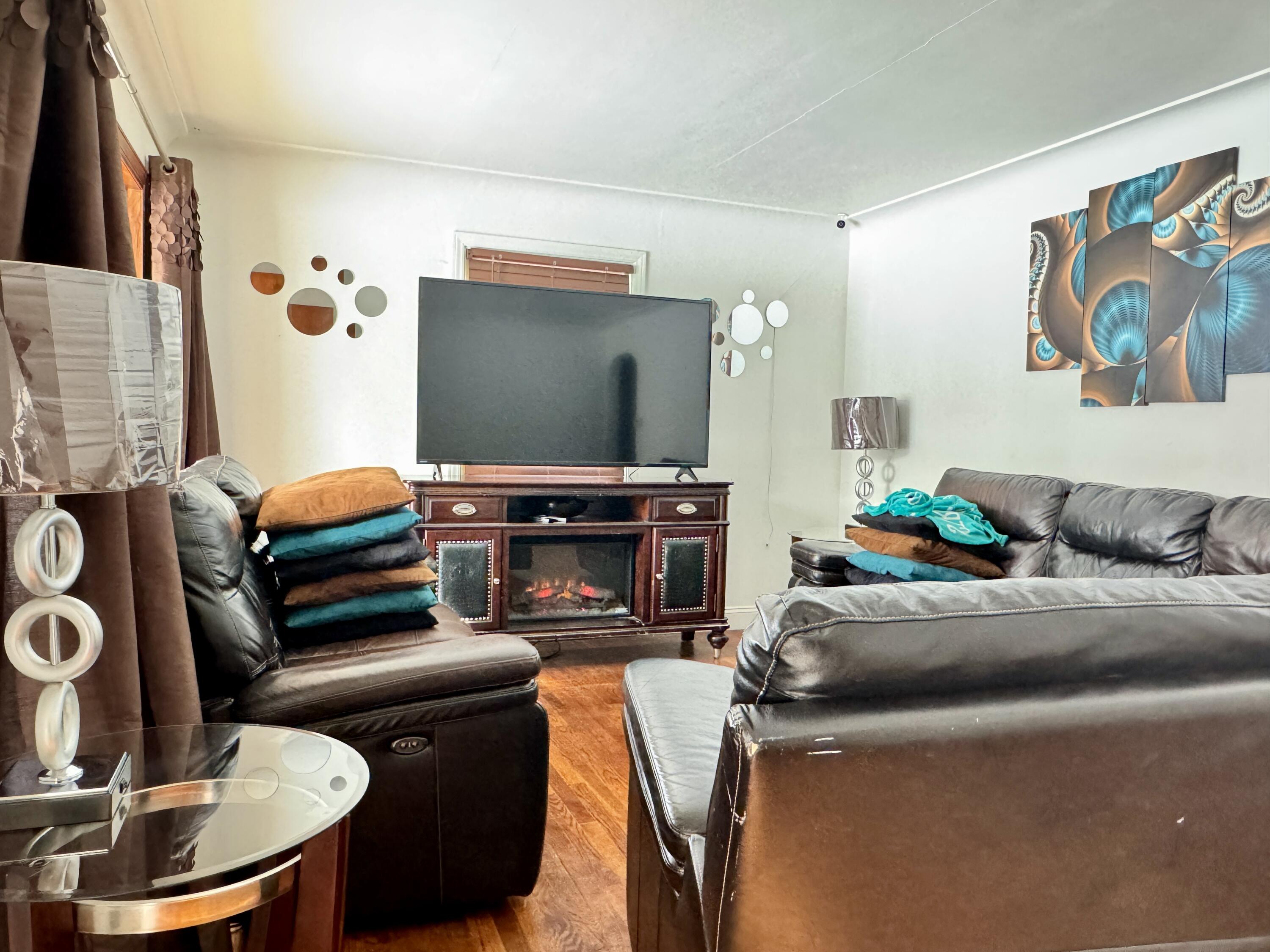 1223 Parchmount Avenue Kalamazoo MI 49004