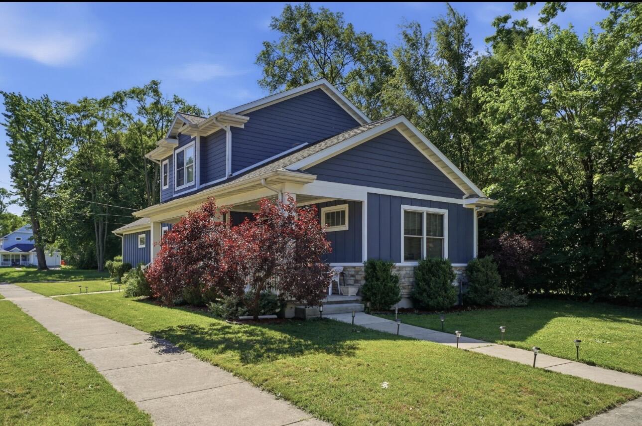 1015 Monroe Street Benton Harbor MI 49022