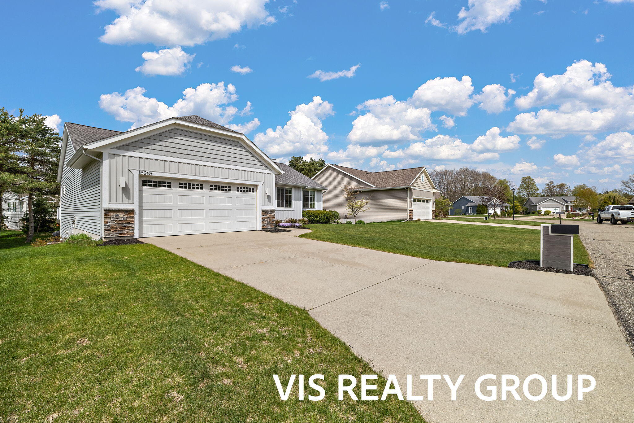 15265 Canterbury Lane Grand Haven MI 49417