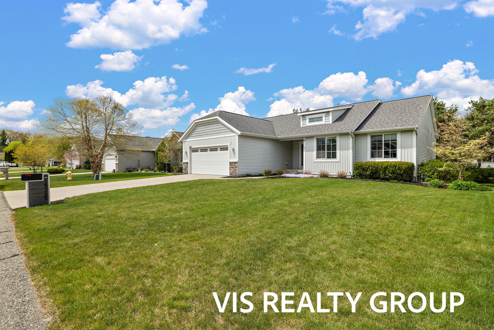15265 Canterbury Lane Grand Haven MI 49417