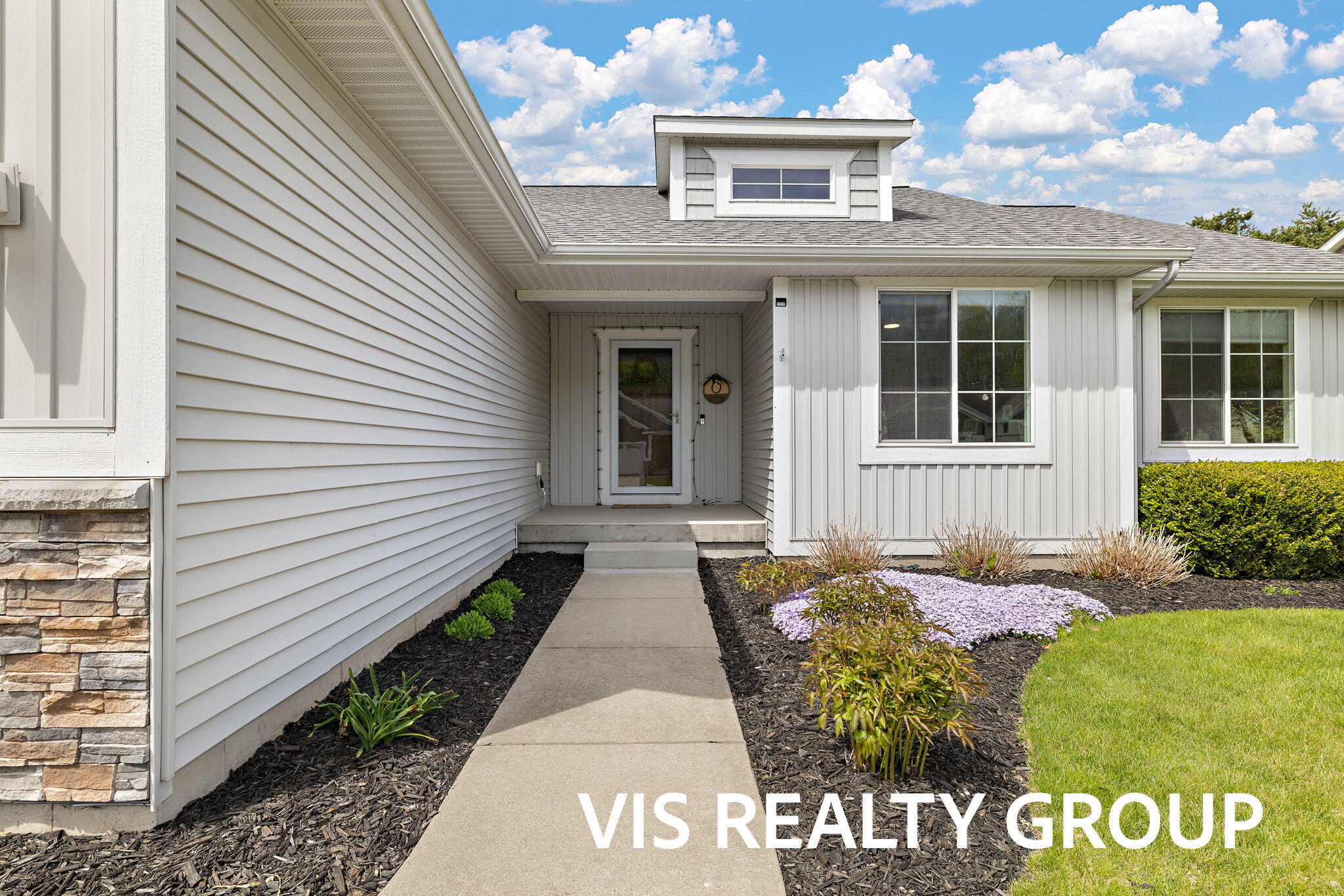 15265 Canterbury Lane Grand Haven MI 49417