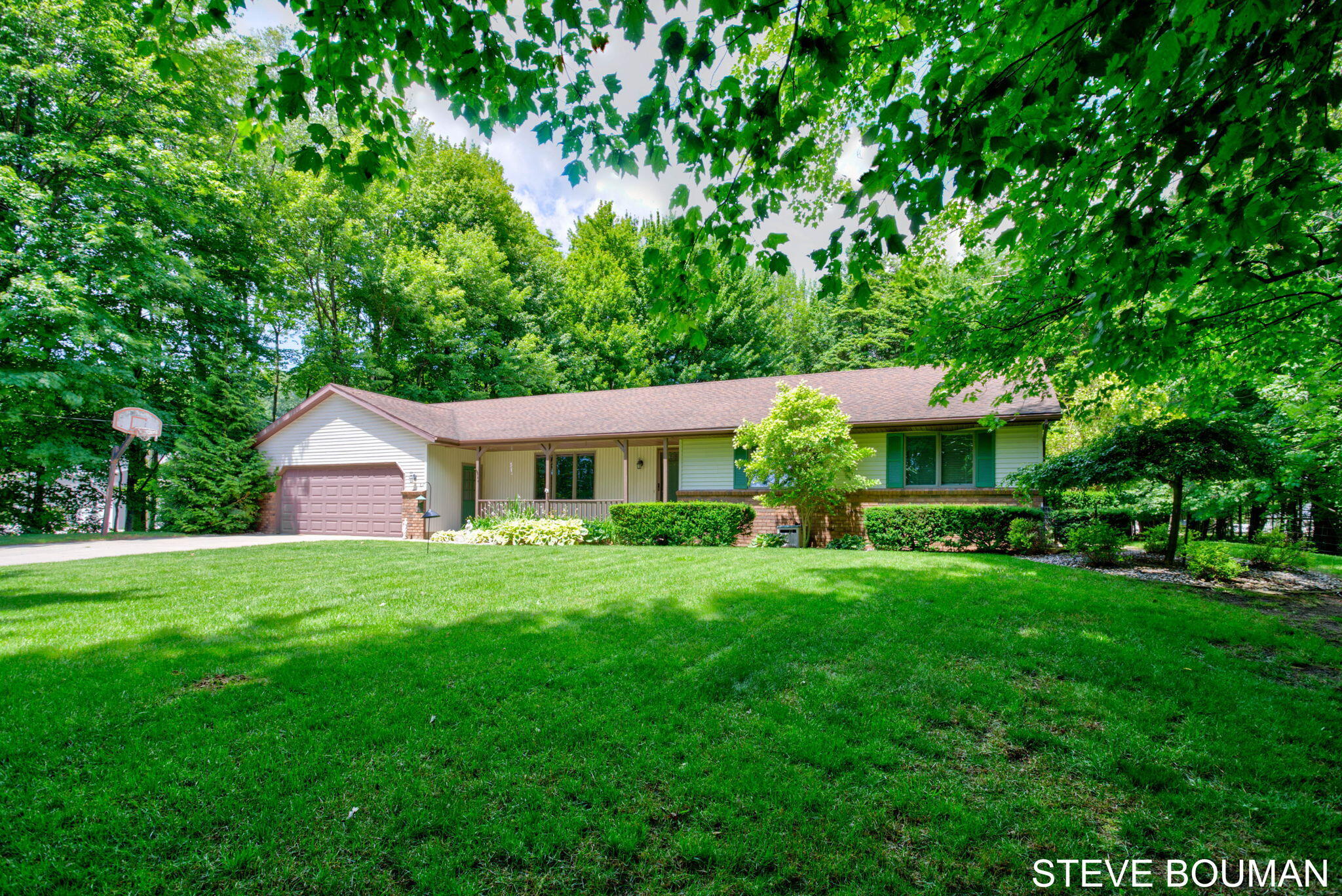 5915 141st Avenue Holland MI 49423