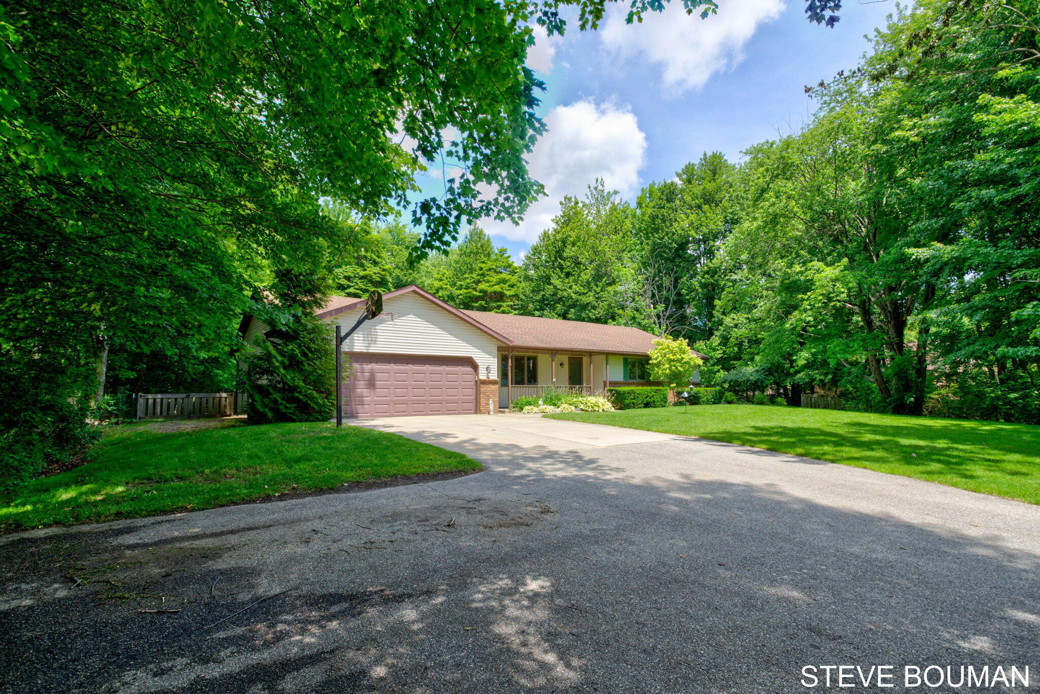 5915 141st Avenue Holland MI 49423