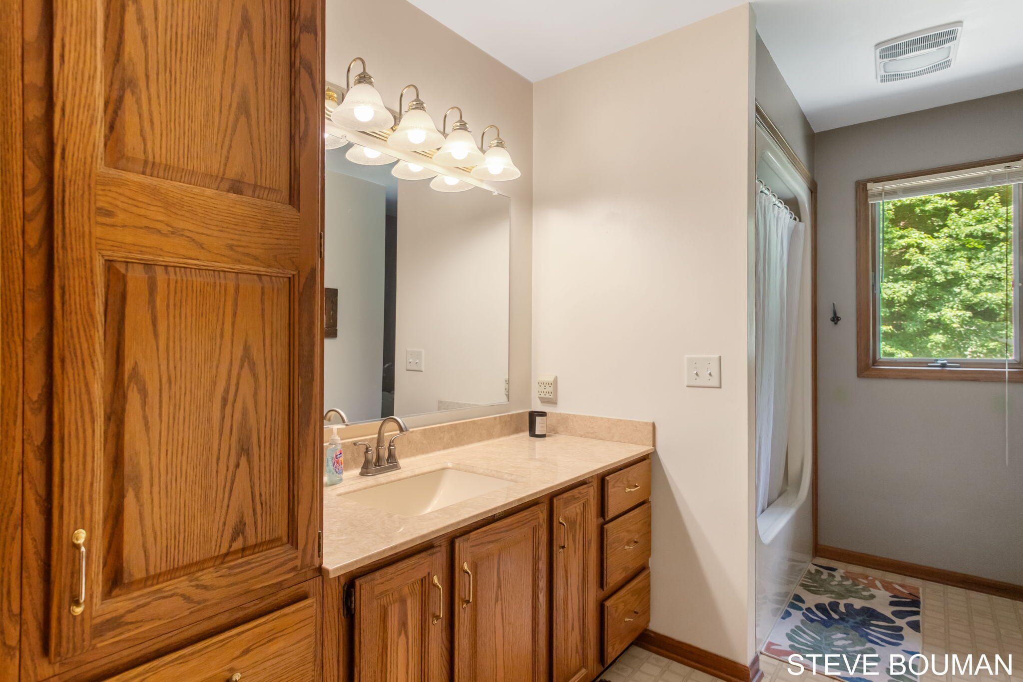 5915 141st Avenue Holland MI 49423