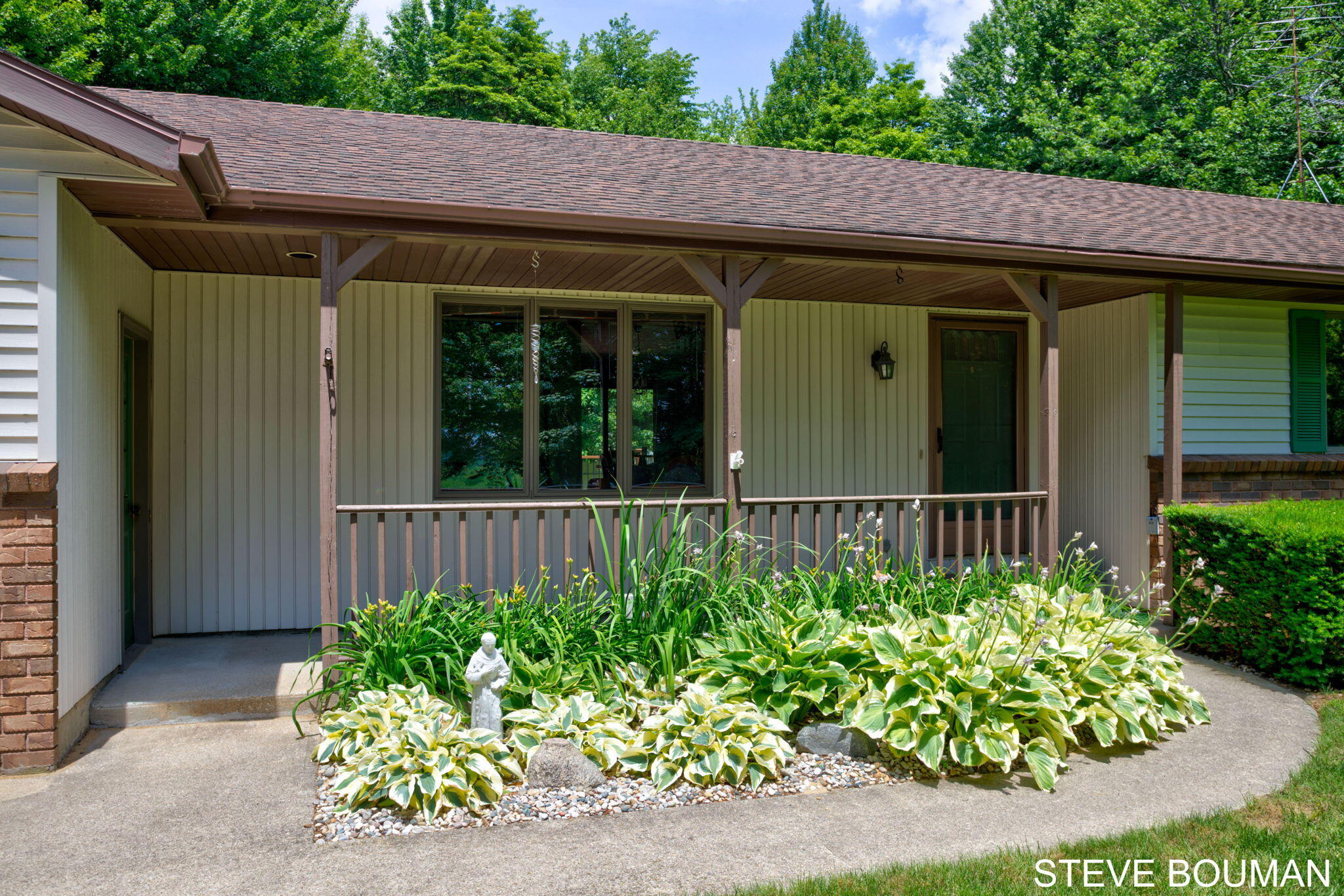 5915 141st Avenue Holland MI 49423