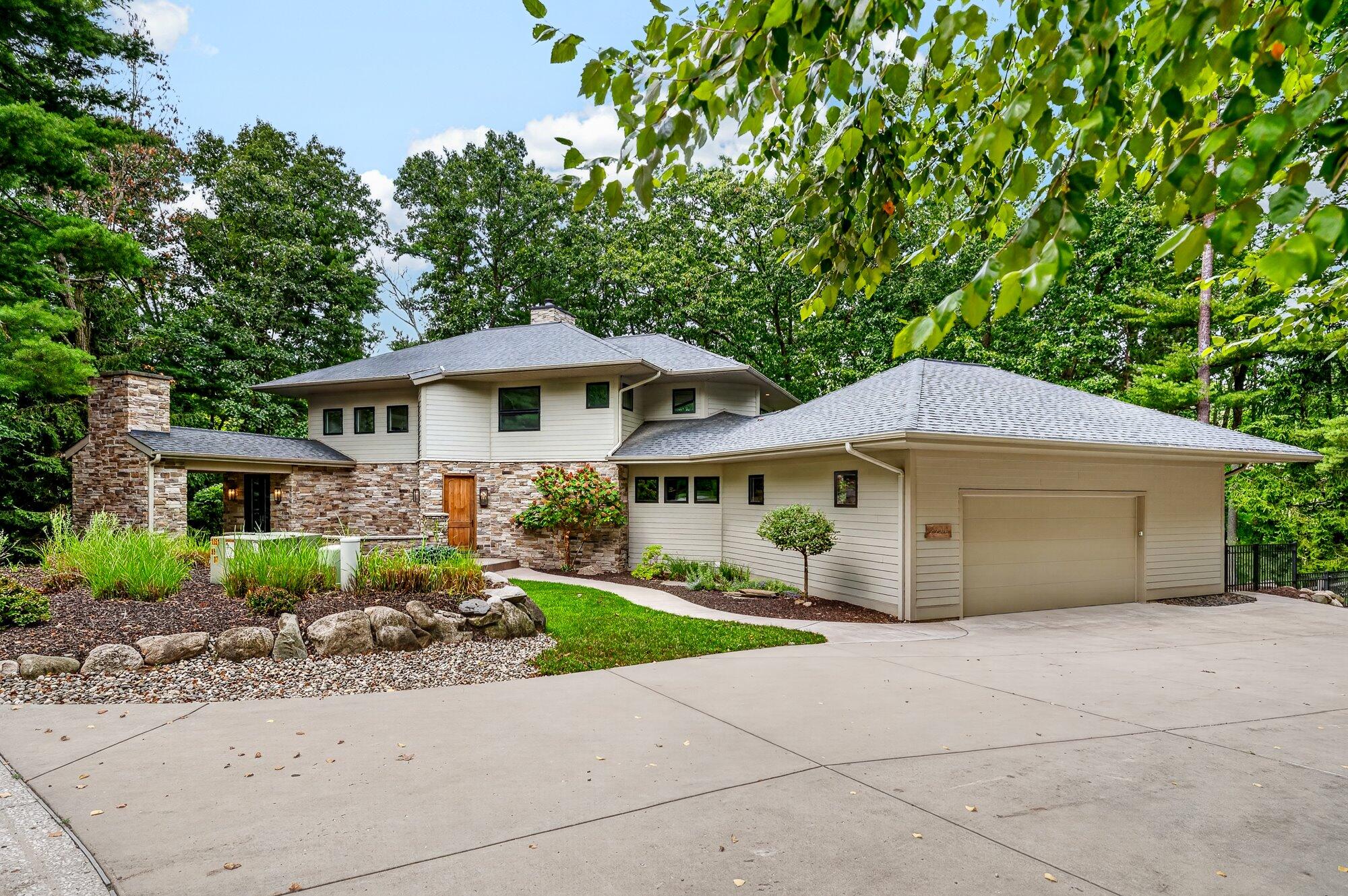 2246 Shelter Pointe Drive Kalamazoo MI 49008