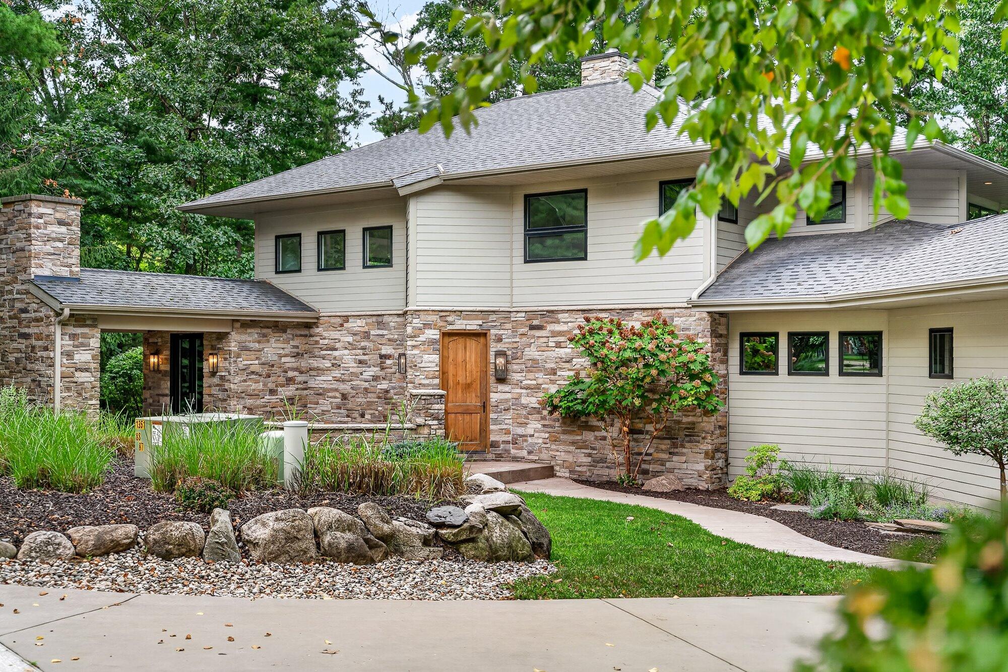 2246 Shelter Pointe Drive Kalamazoo MI 49008